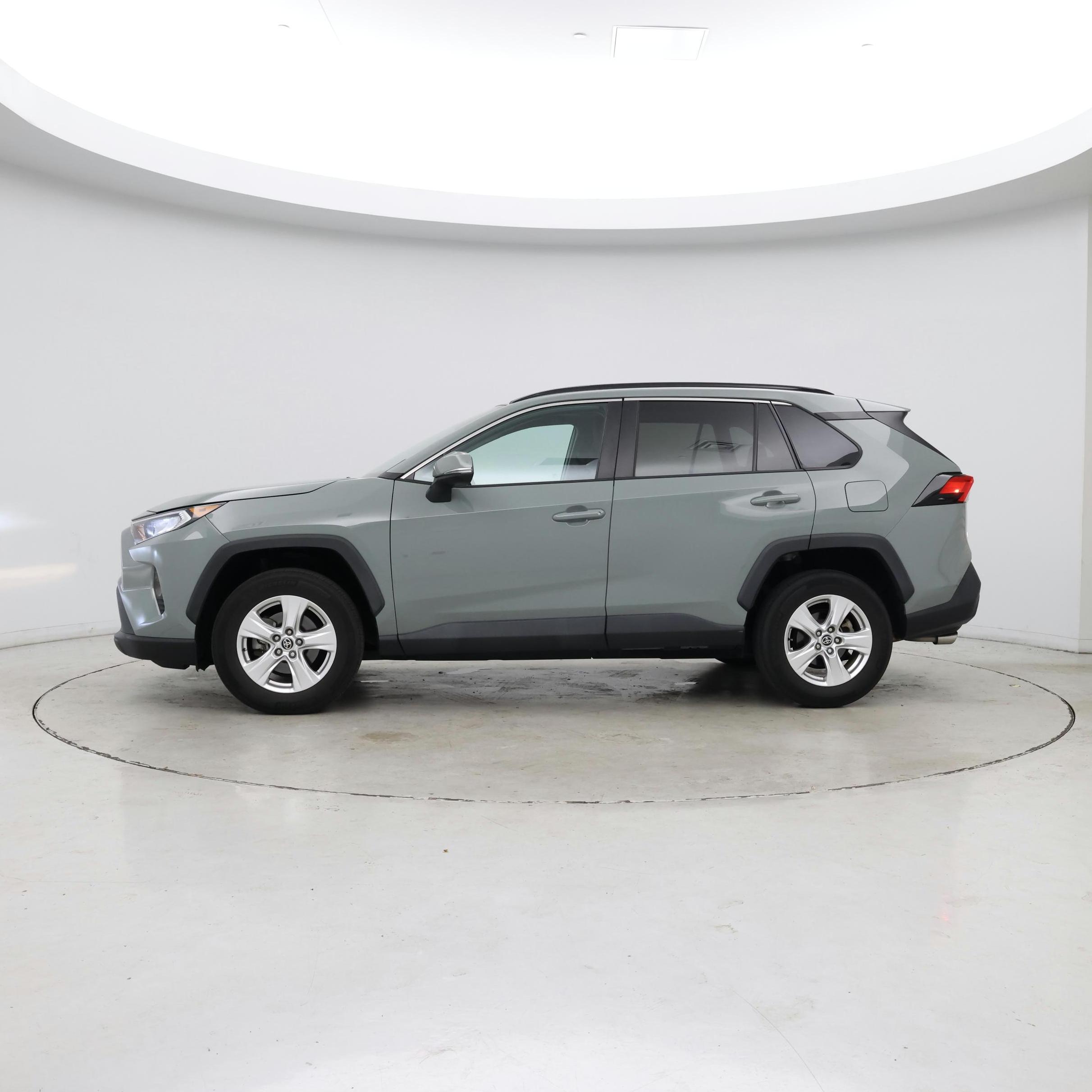 Thumbnail: 2021 Toyota RAV4 - 2
