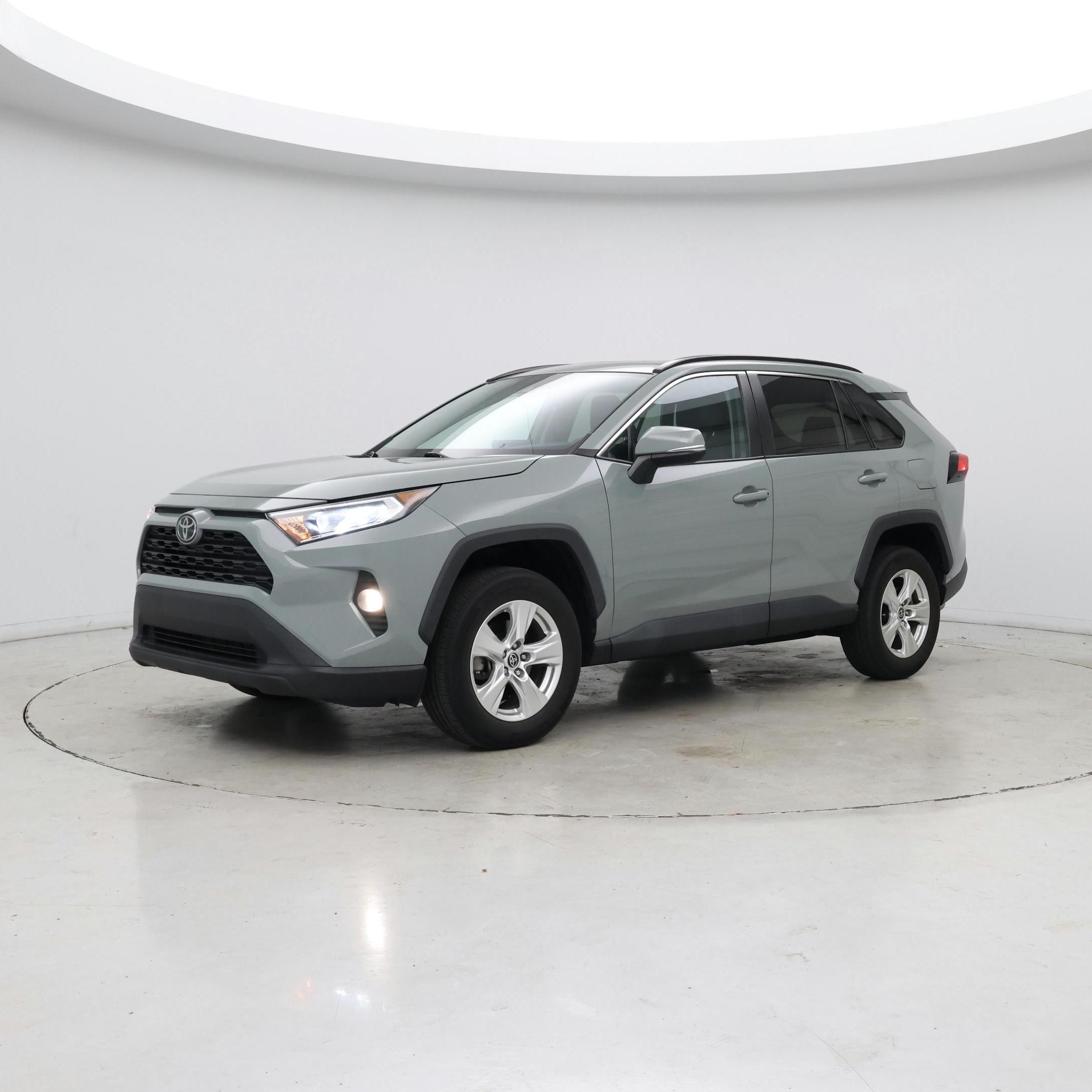 Thumbnail: 2021 Toyota RAV4 - 3