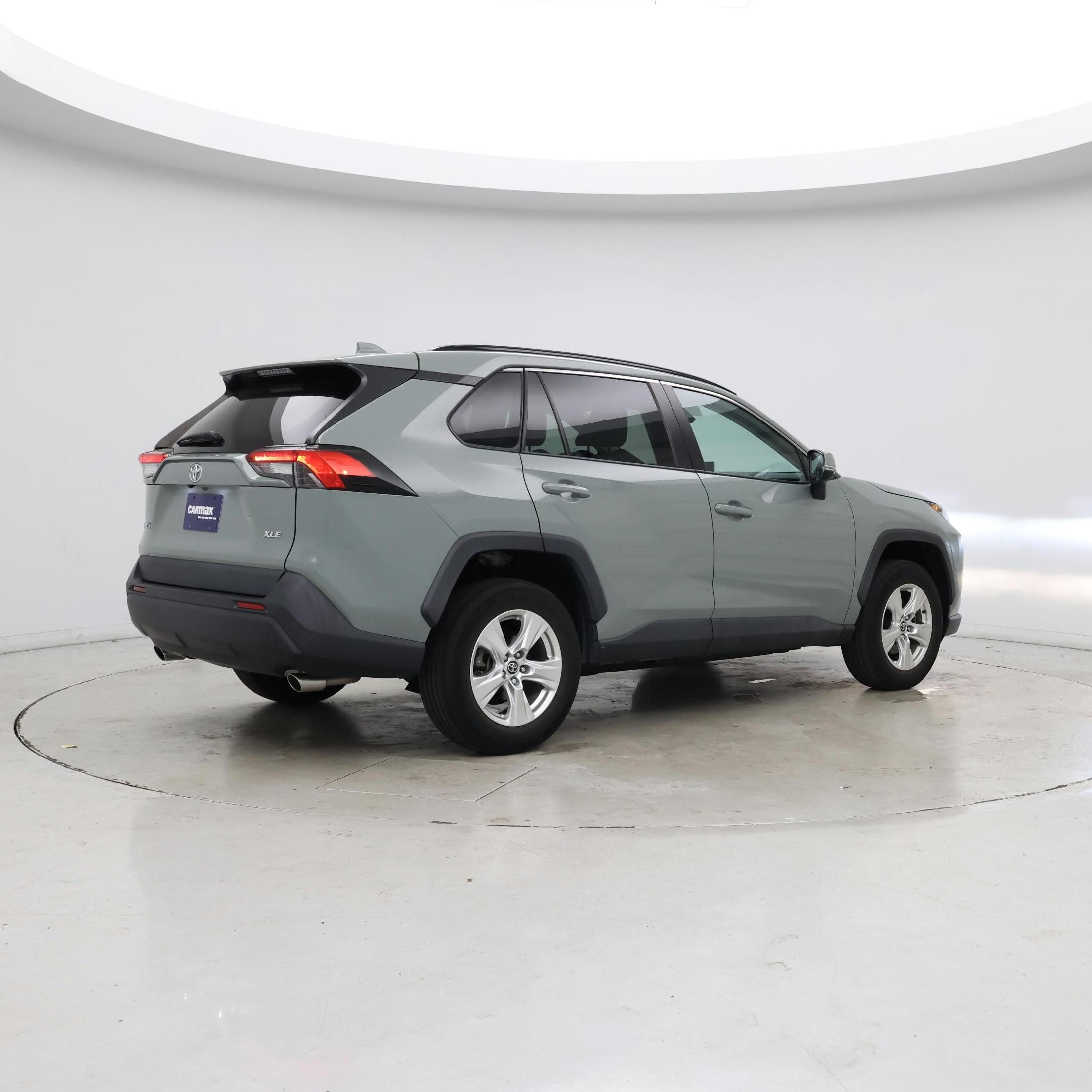 Thumbnail: 2021 Toyota RAV4 - 6