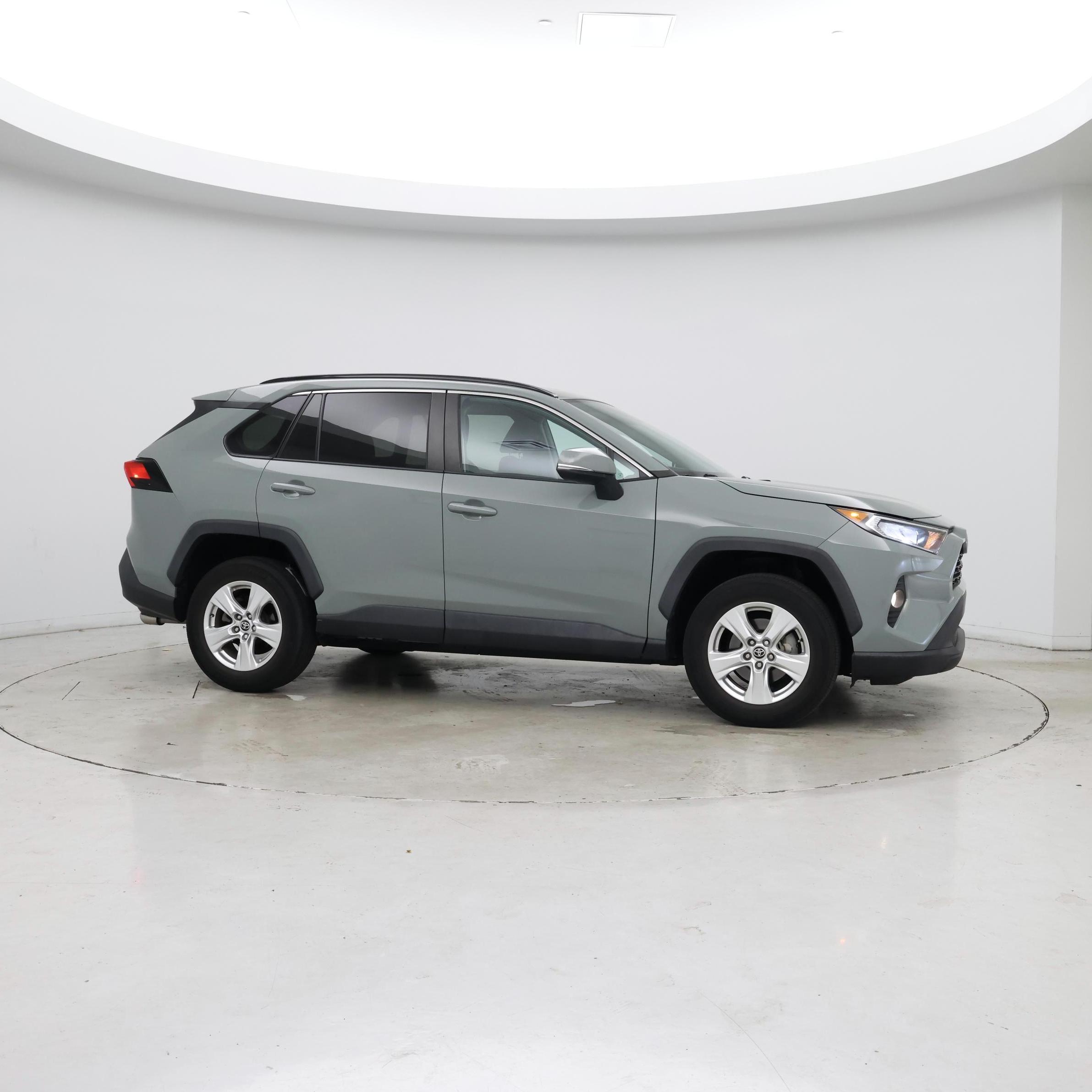 Thumbnail: 2021 Toyota RAV4 - 7