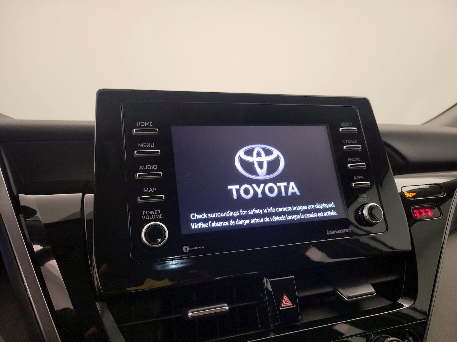 2023 Toyota Camry LE - Photo 14
