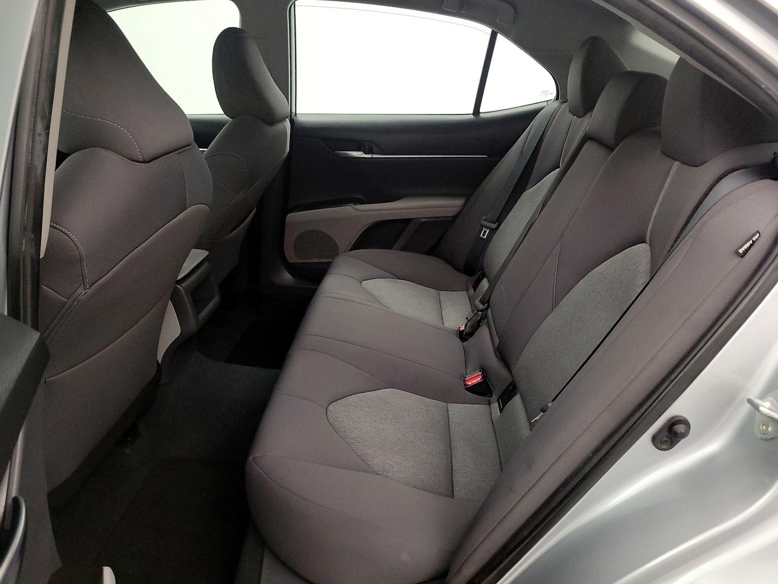 2023 Toyota Camry LE - Photo 18