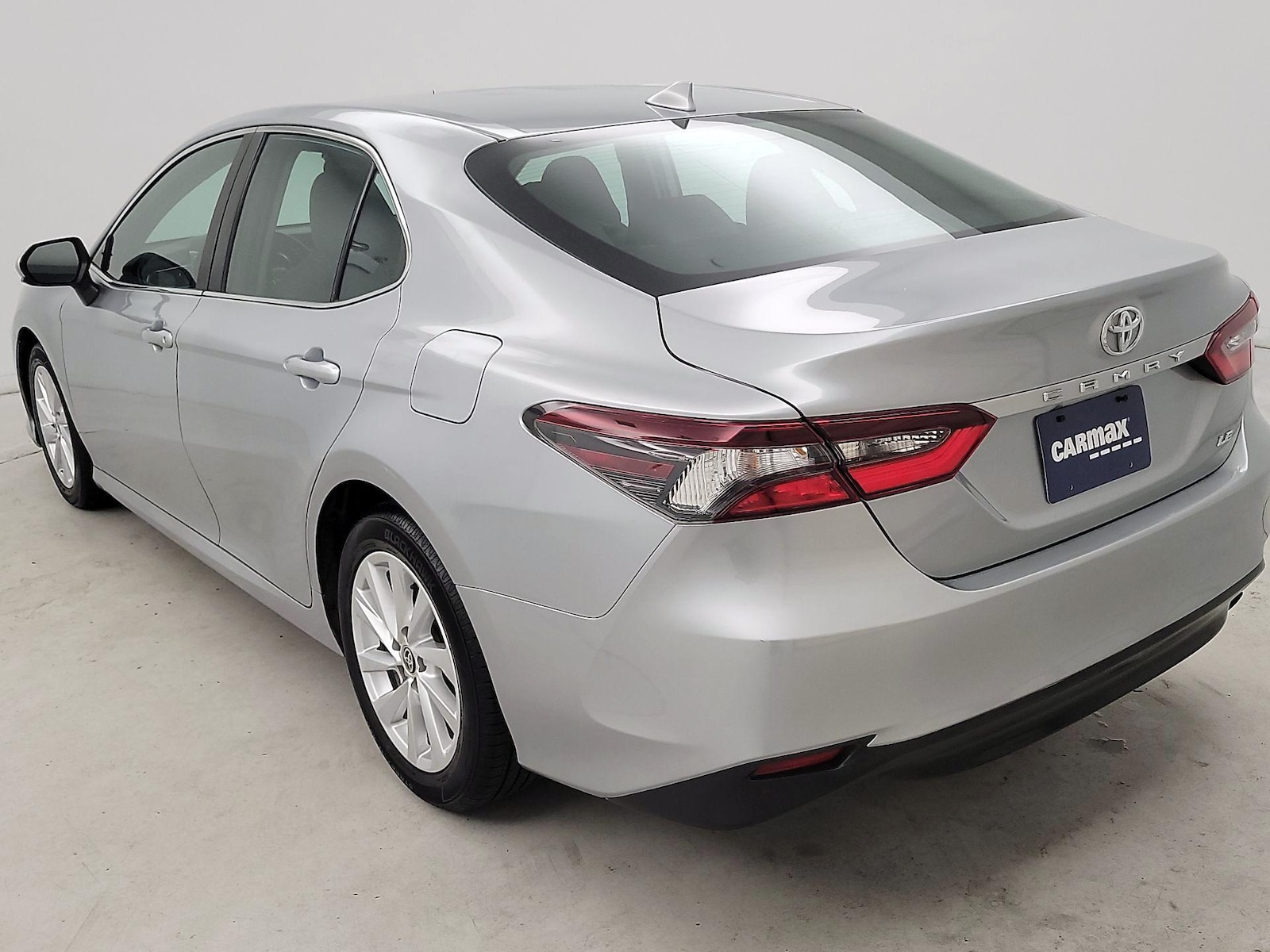 2023 Toyota Camry LE - Photo 7