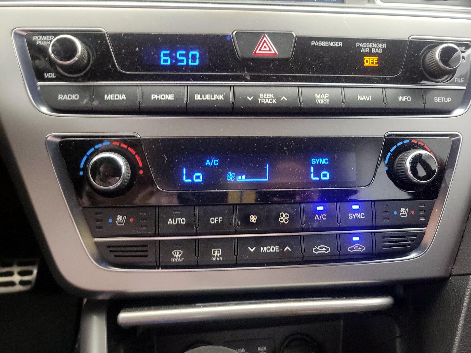 Thumbnail: 2015 Hyundai Sonata - 16