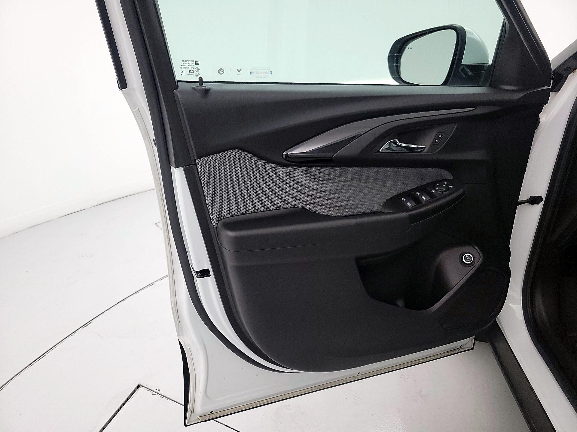 Thumbnail: 2021 Chevrolet TrailBlazer - 12