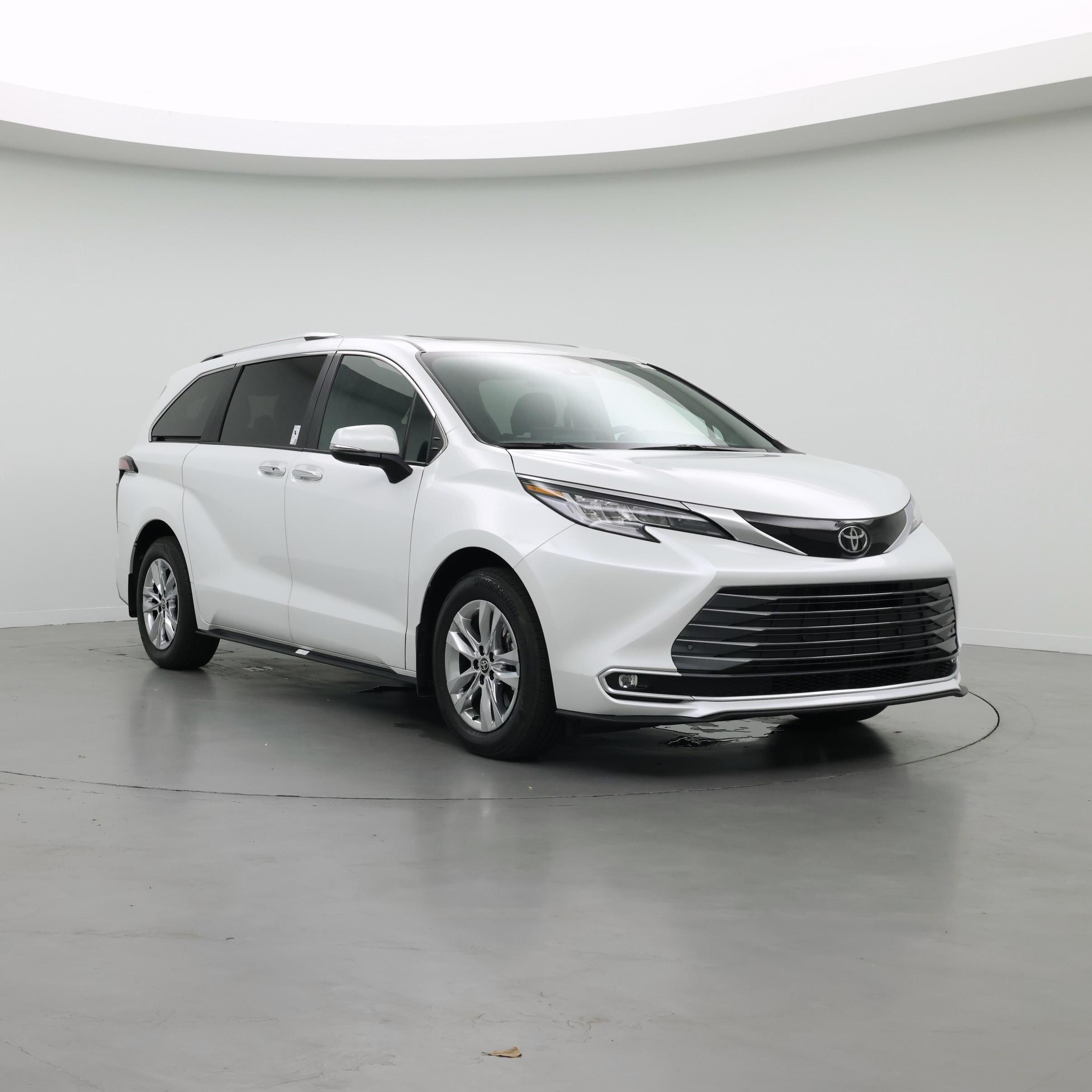 White 2026 Toyota Sienna Limited 7-Passenger FWD Minivan Front-Wheel Drive Automatic