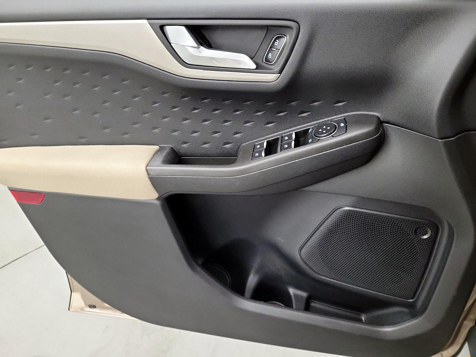 Thumbnail: 2020 Ford Escape - 12
