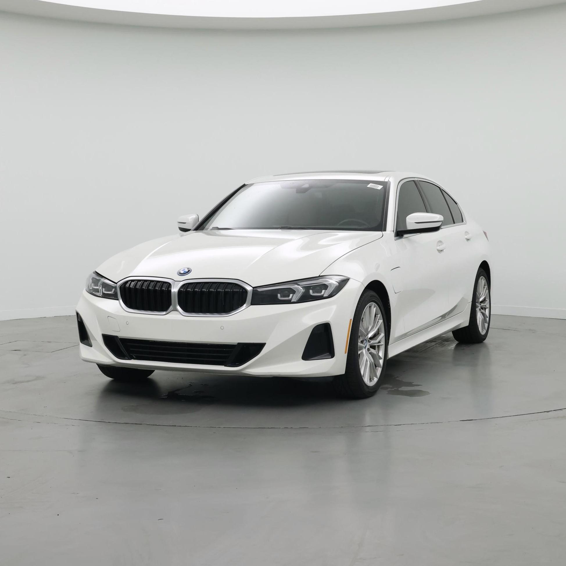 Thumbnail: 2024 BMW 3 Series - 4