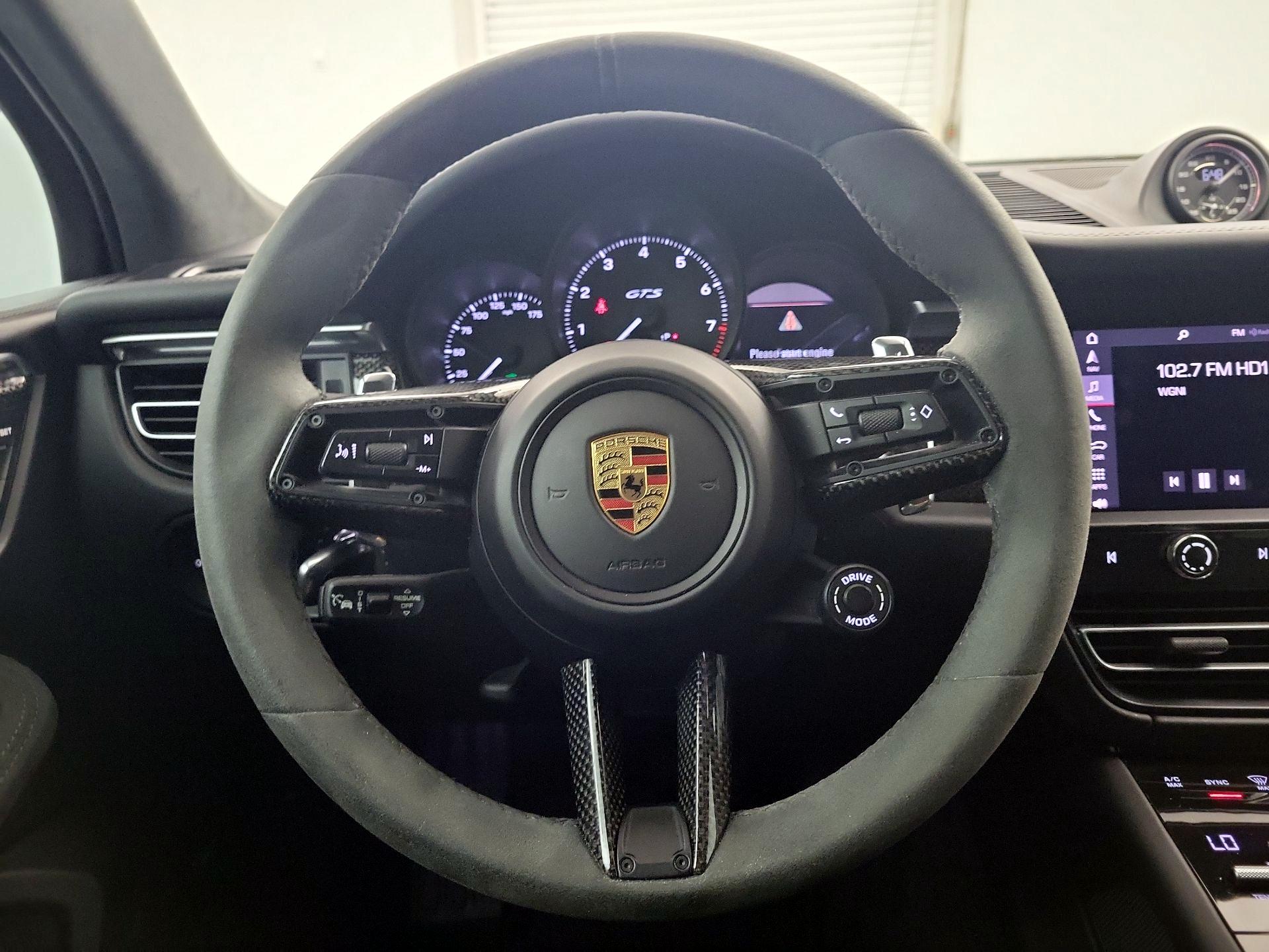 Thumbnail: 2024 Porsche Macan - 10