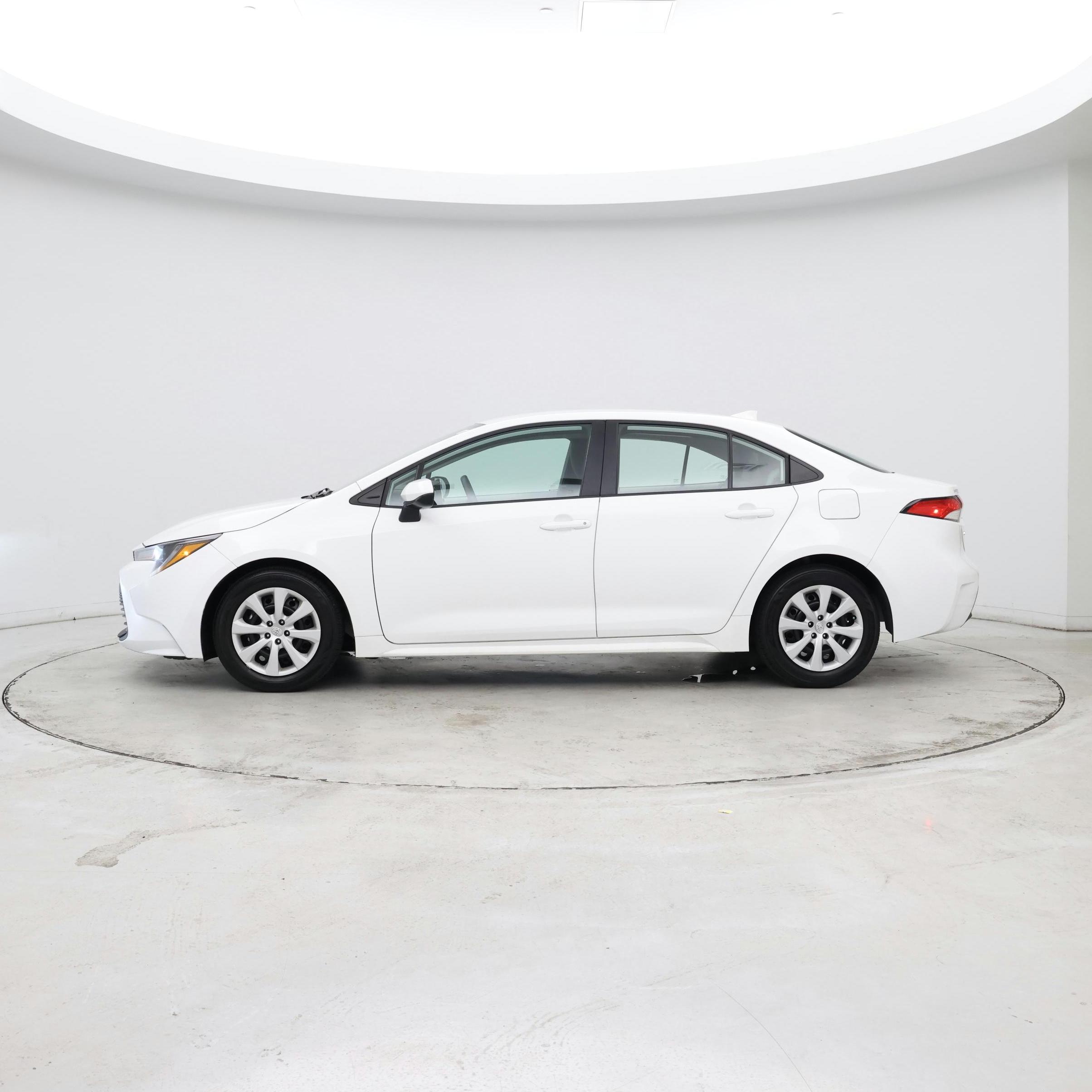 Thumbnail: 2025 Toyota Corolla - 2