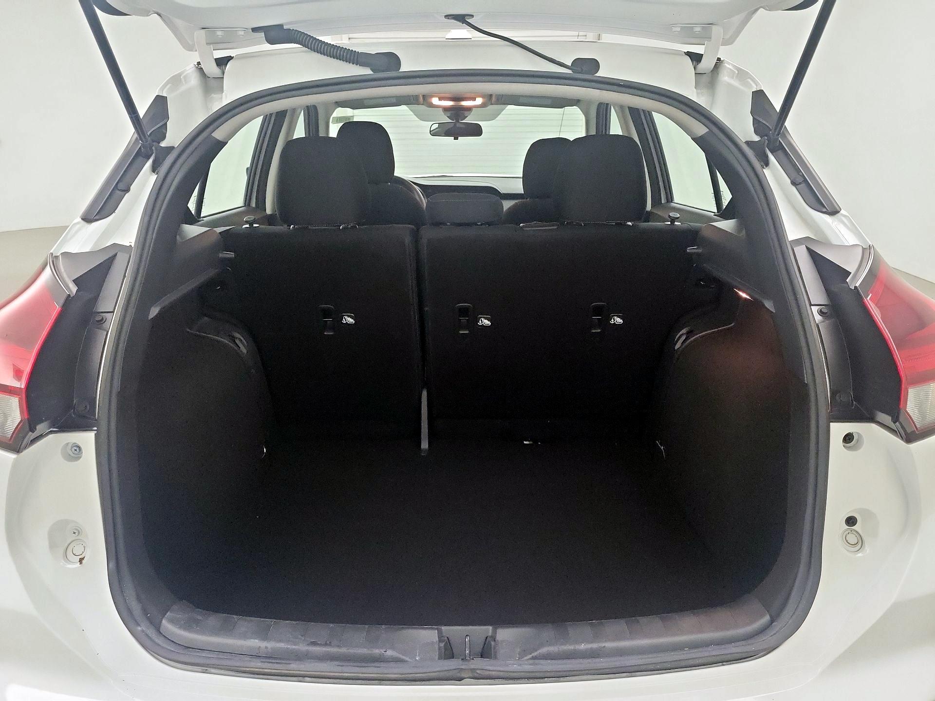 Thumbnail: 2021 Nissan Kicks - 20