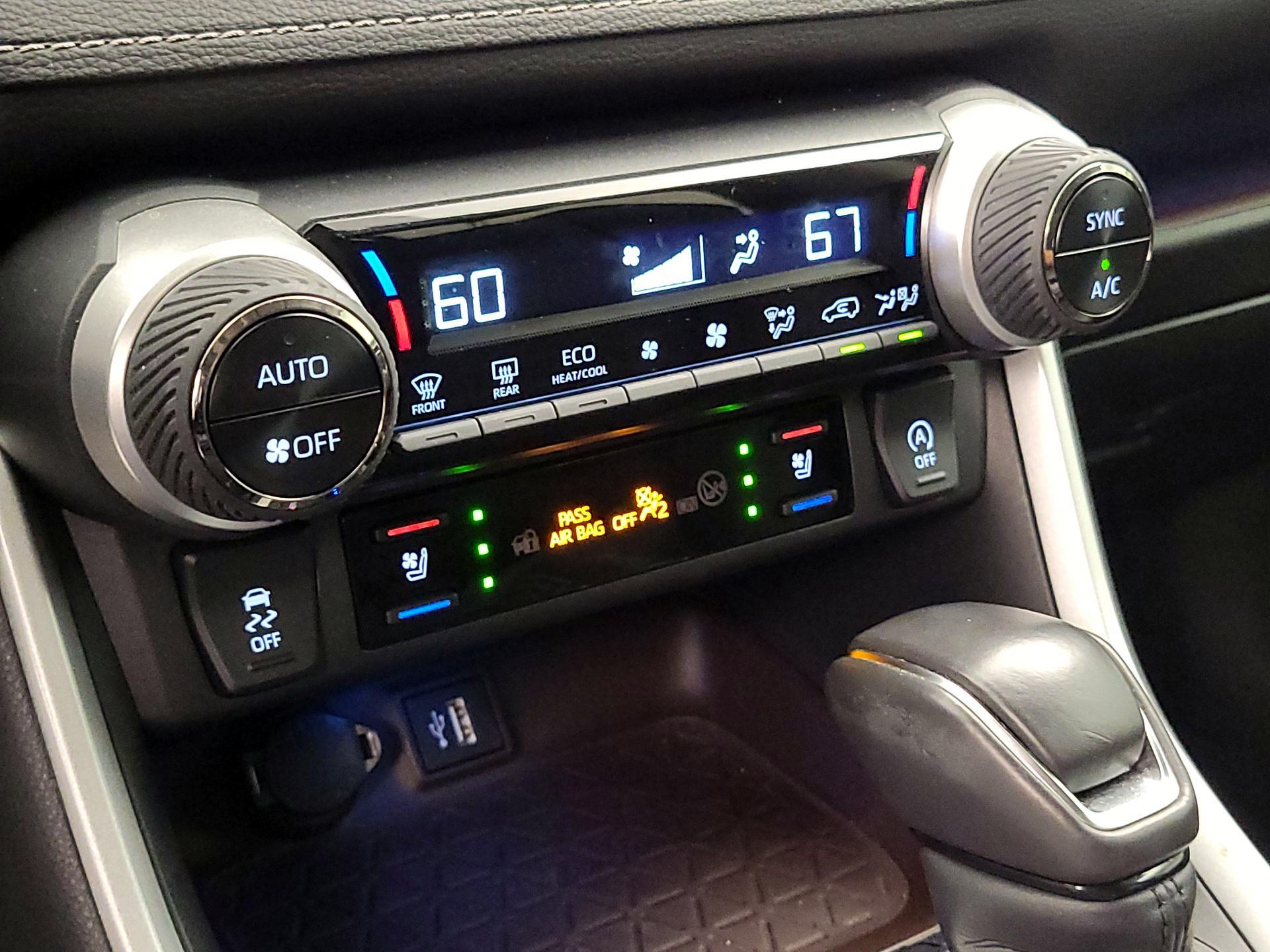 Thumbnail: 2024 Toyota RAV4 - 16