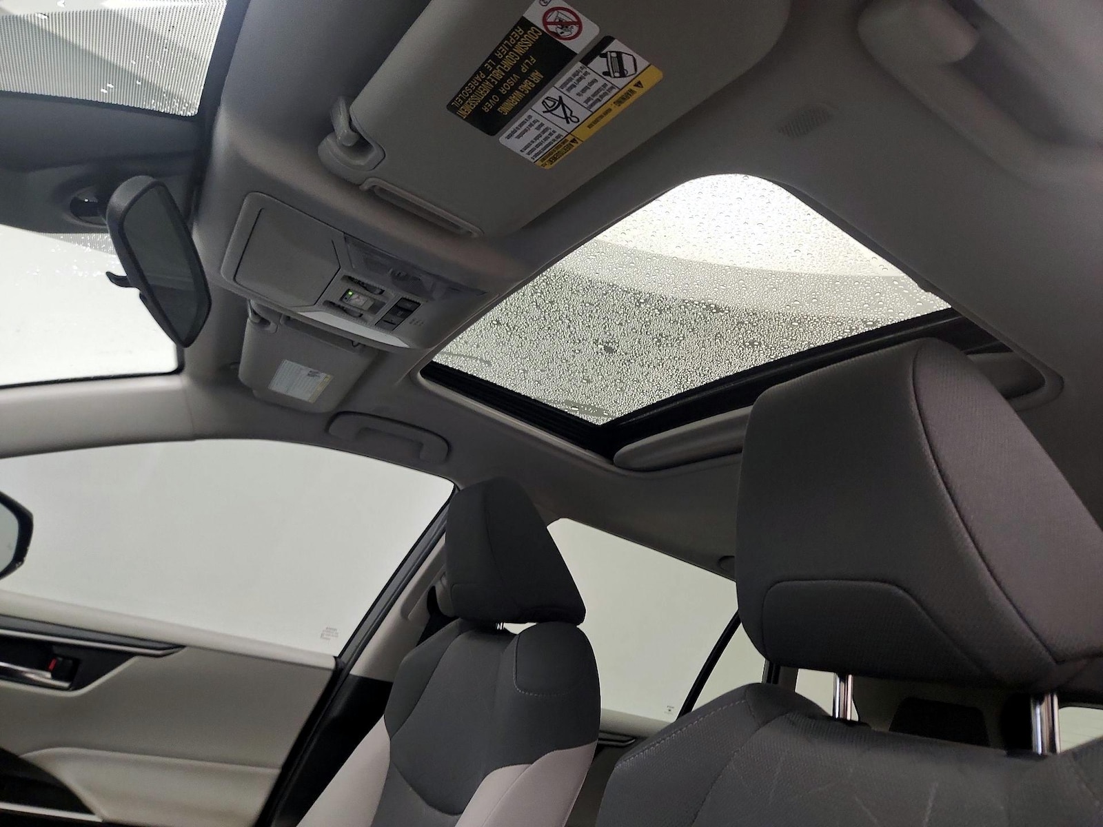 2023 Toyota RAV4 XLE - Photo 20