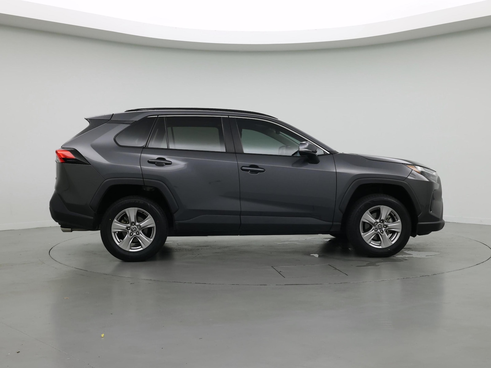2023 Toyota RAV4 XLE - Photo 8