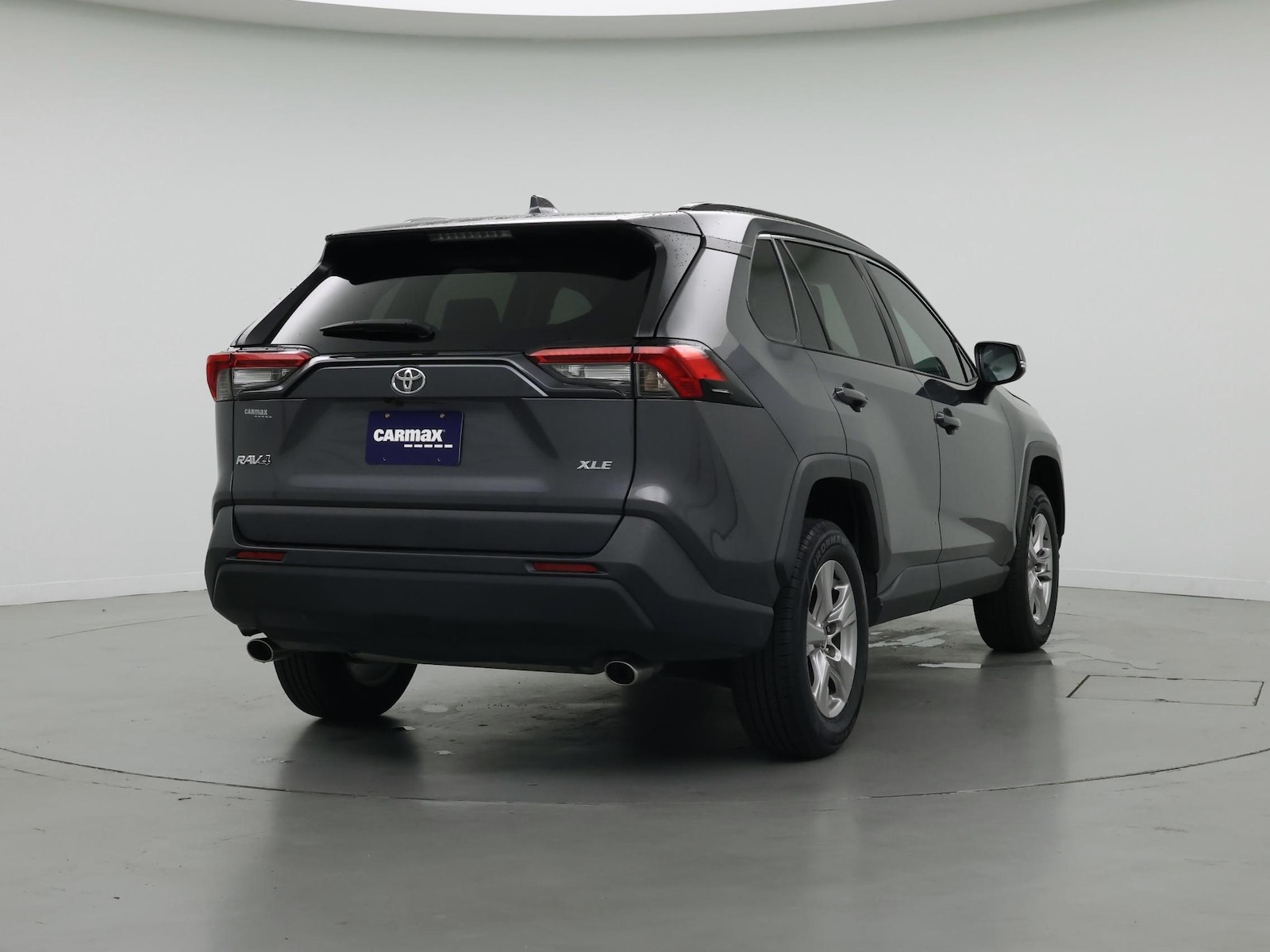 2023 Toyota RAV4 XLE - Photo 9