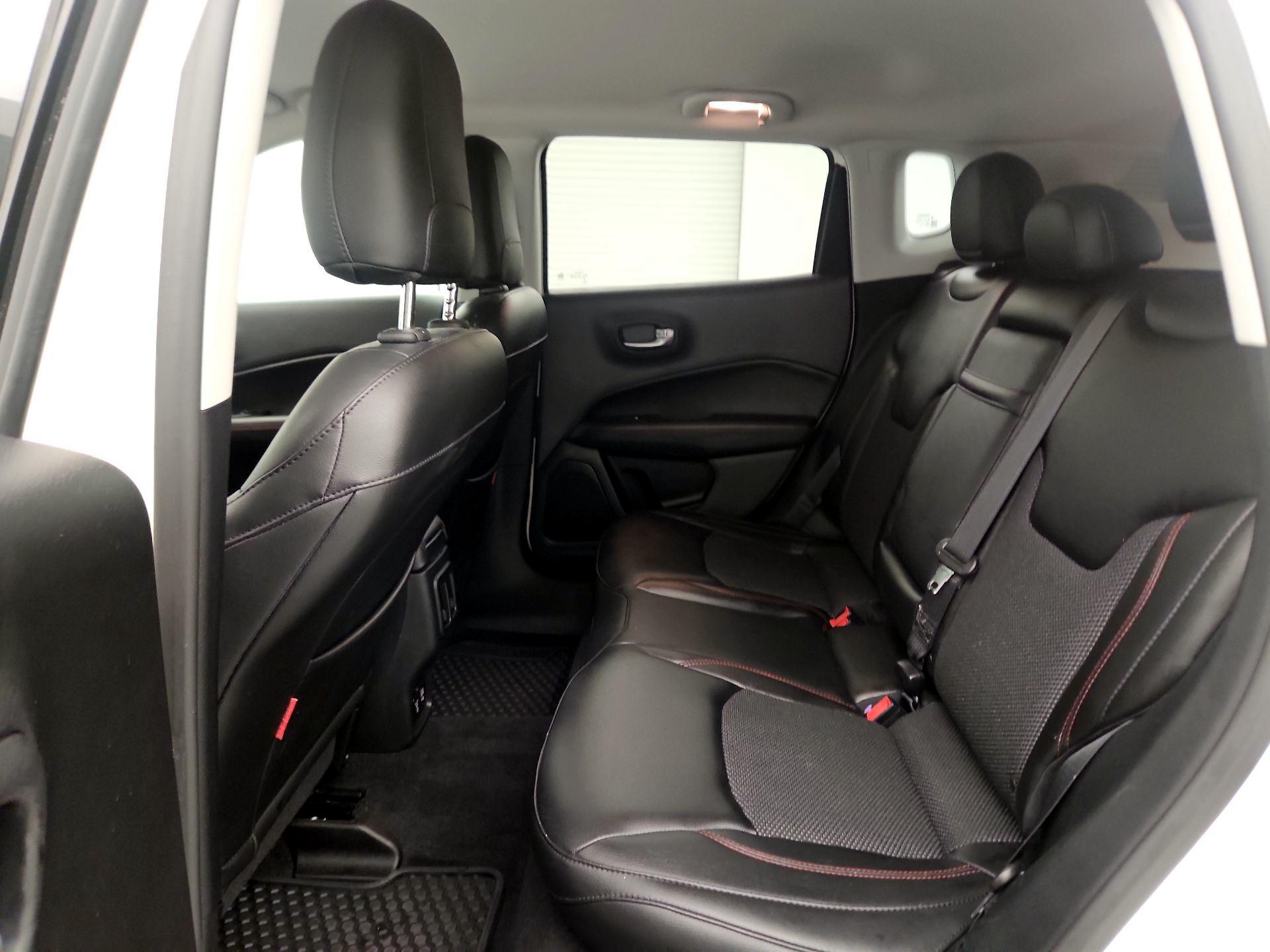 Thumbnail: 2018 Jeep Compass - 19