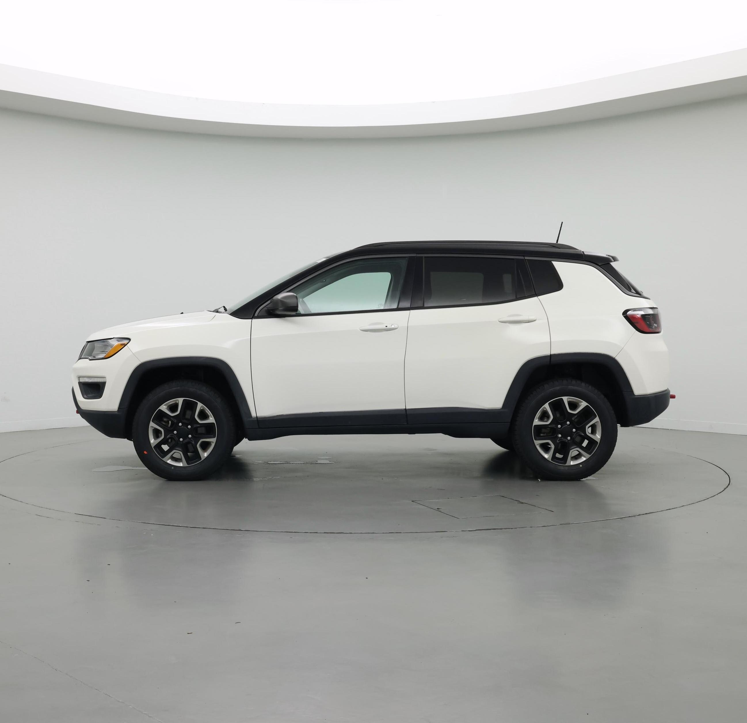 Thumbnail: 2018 Jeep Compass - 3