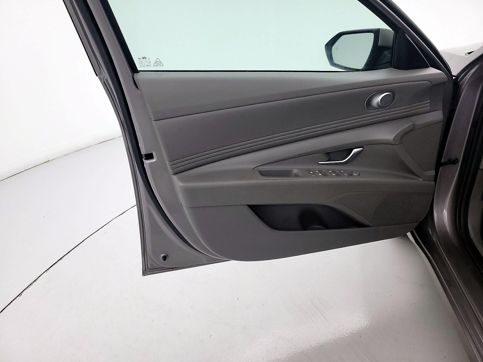 Thumbnail: 2023 Hyundai Elantra - 12