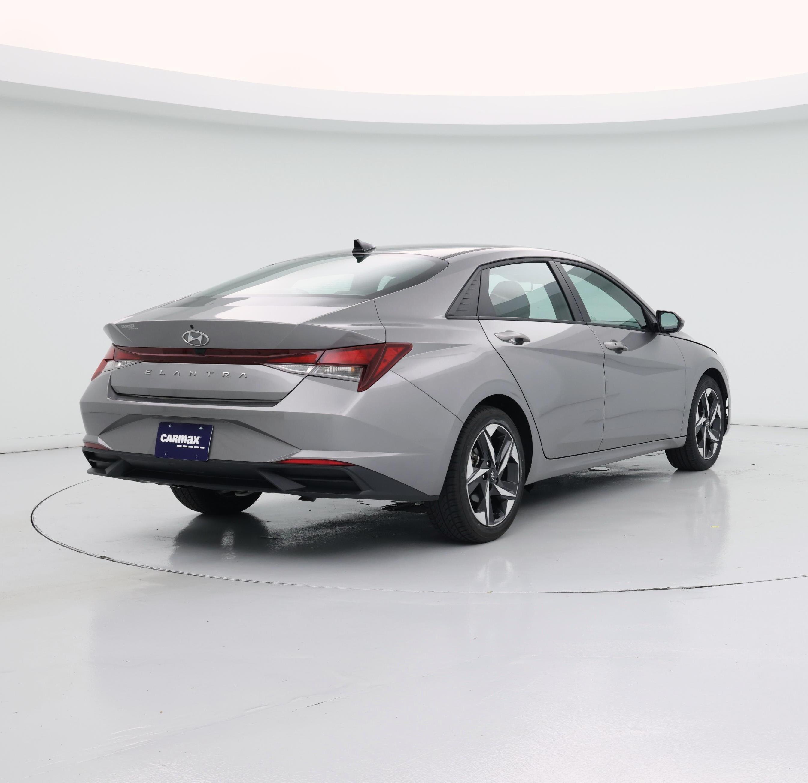 Thumbnail: 2023 Hyundai Elantra - 8
