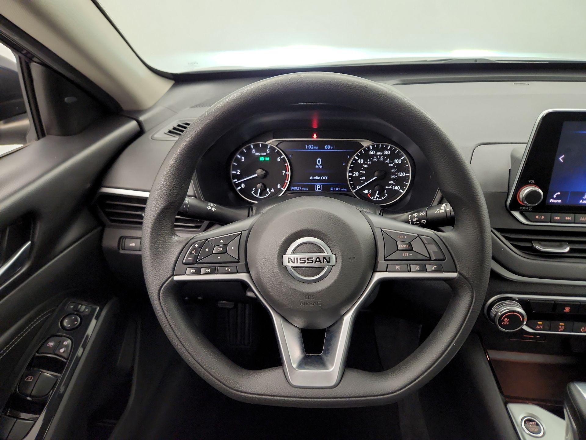 Thumbnail: 2021 Nissan Altima - 10