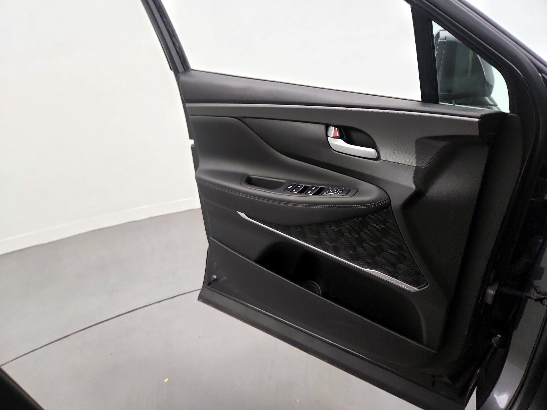 Thumbnail: 2022 Hyundai Santa Fe - 12