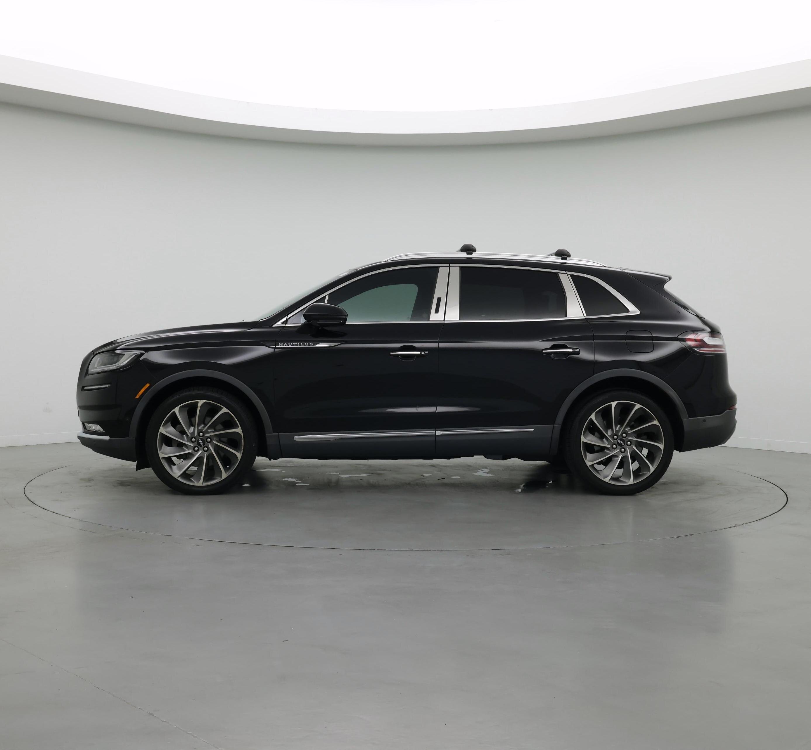 Thumbnail: 2021 Lincoln Nautilus - 3