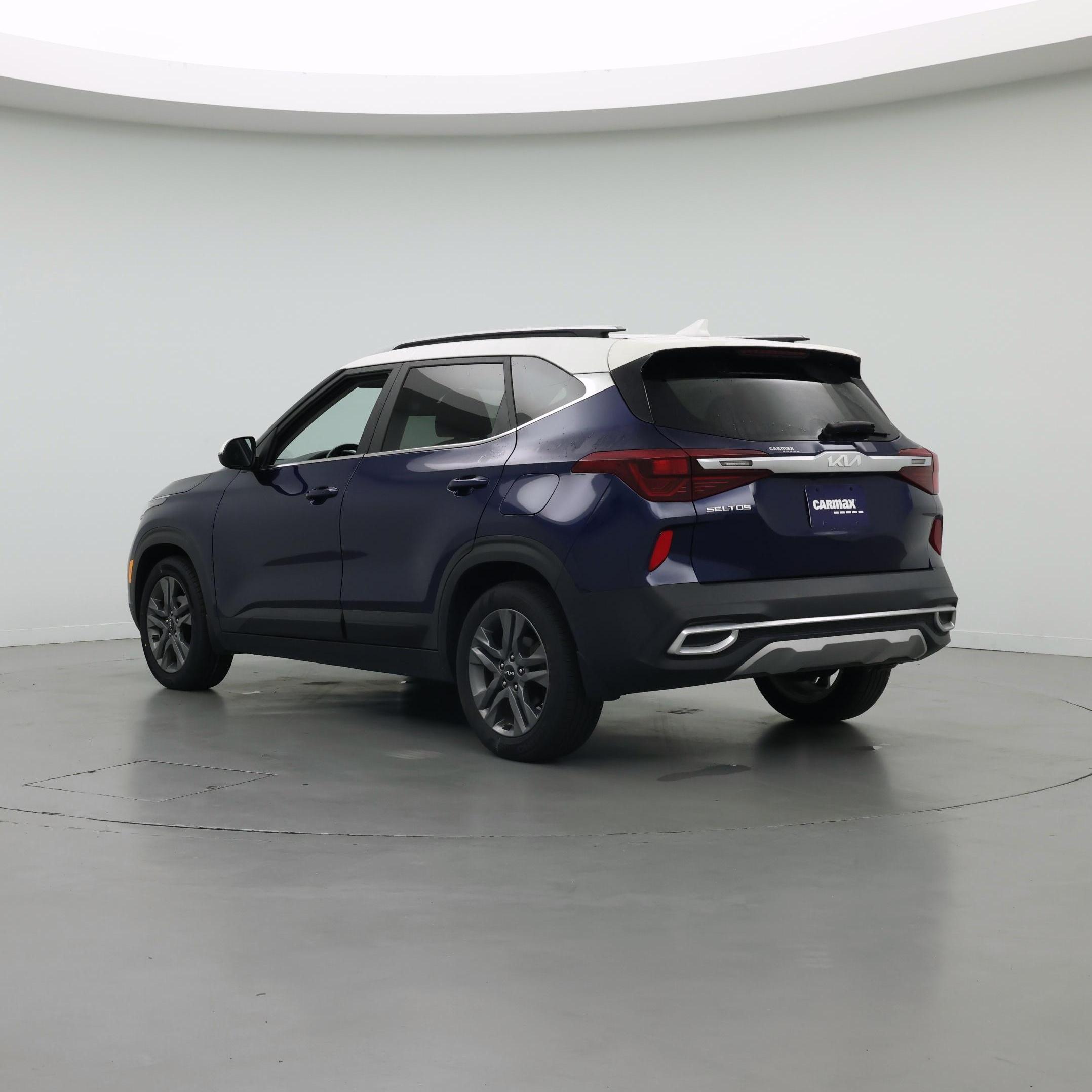 Thumbnail: 2023 Kia Seltos - 2