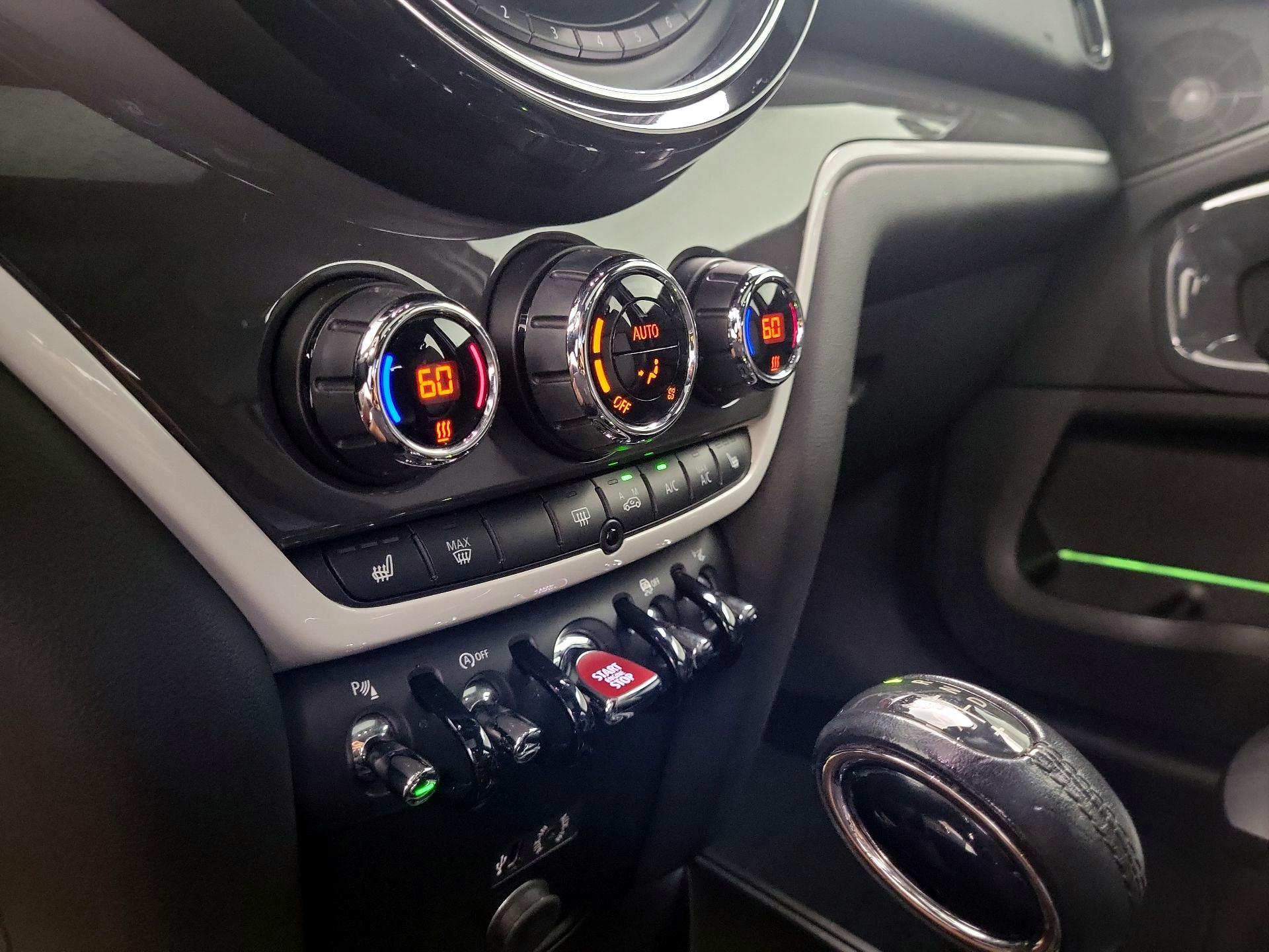 Thumbnail: 2017 MINI Cooper Countryman - 17