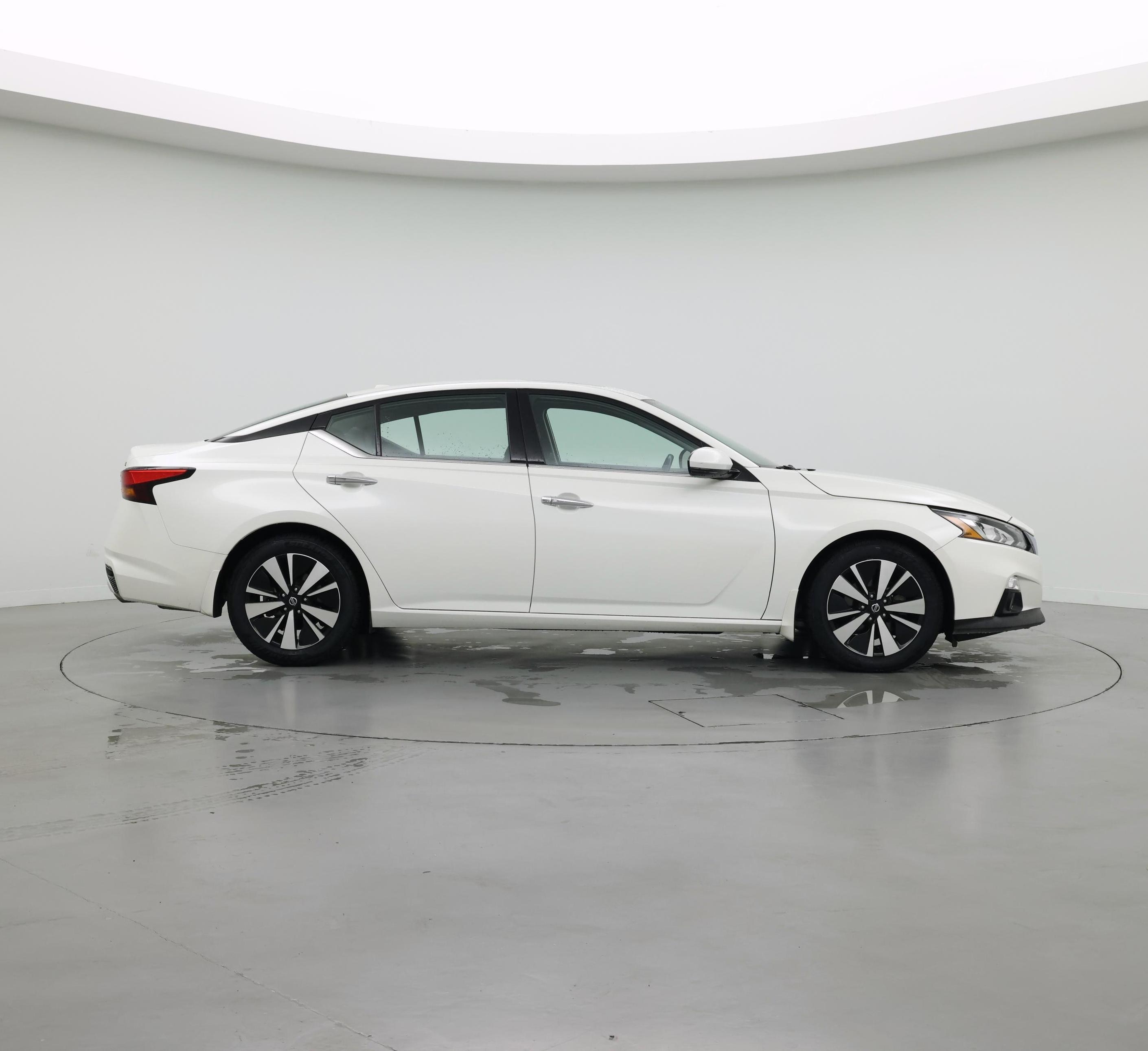Thumbnail: 2021 Nissan Altima - 7