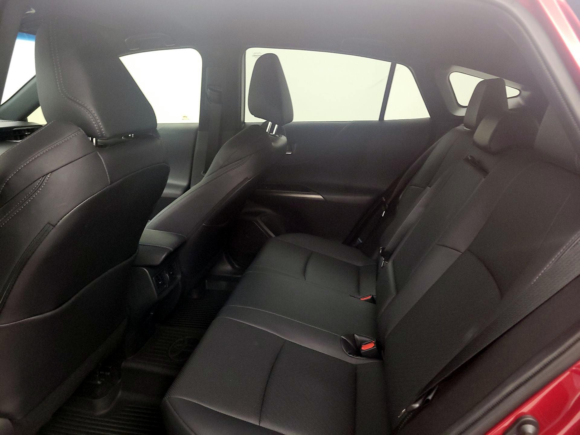 Thumbnail: 2021 Toyota Venza - 19