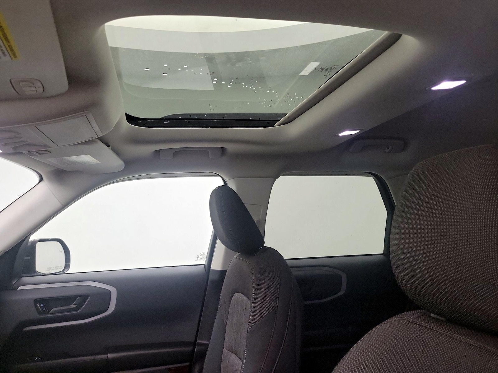 Sunroof(s) & Overhead Airbags