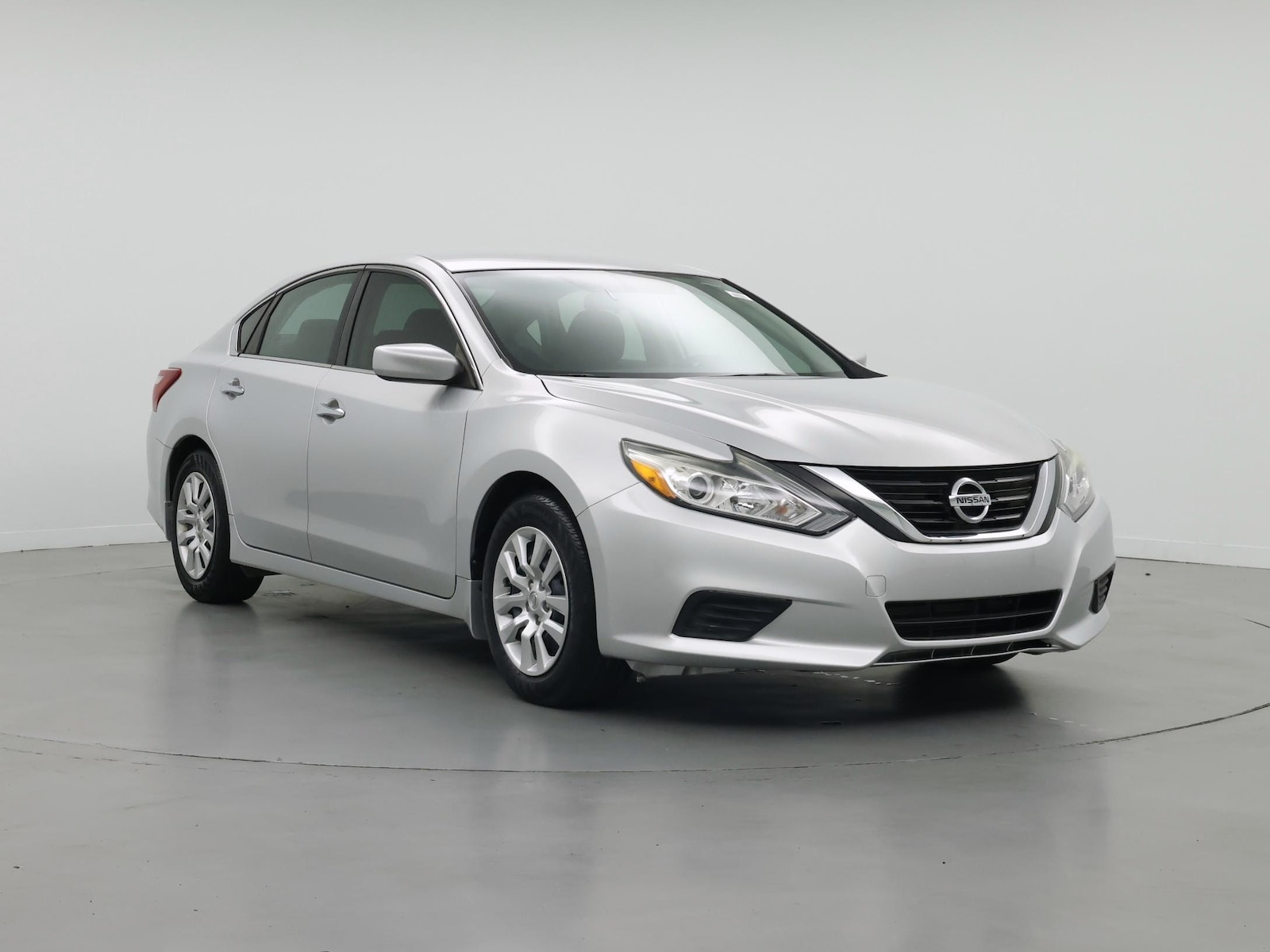 2018 Nissan Altima S - Photo 2