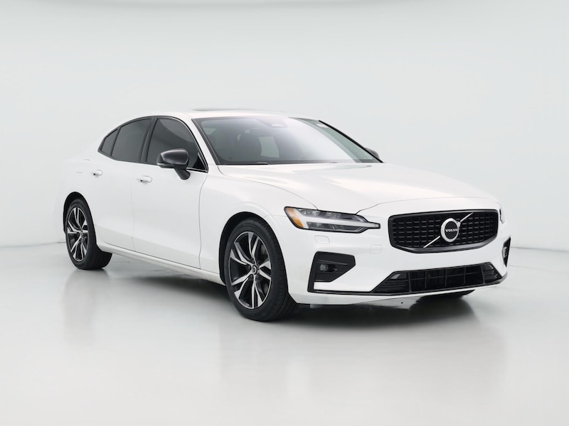 2024 Volvo S60 B5 Core Dark Theme