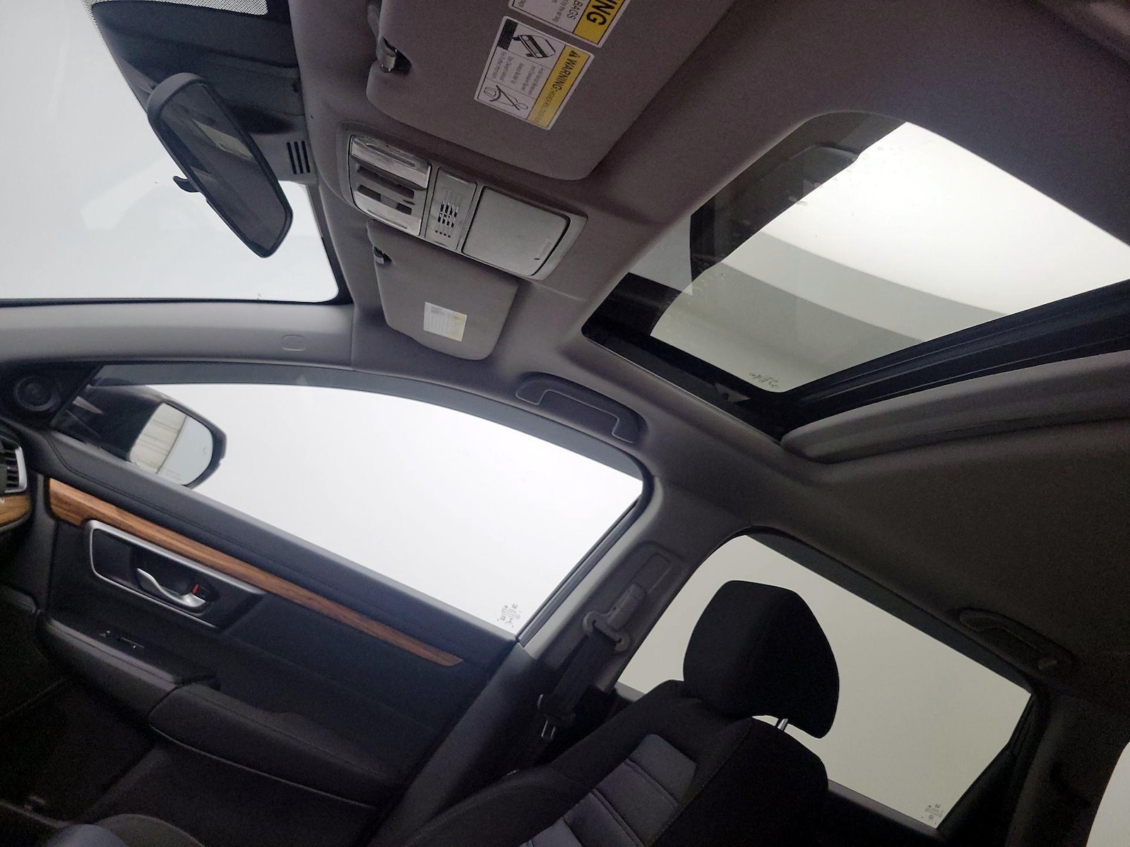 Sunroof(s) & Overhead Airbags