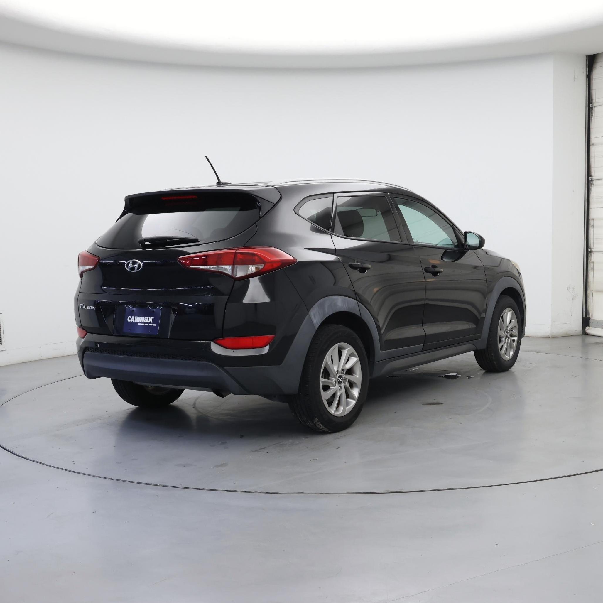 Thumbnail: 2016 Hyundai Tucson - 8