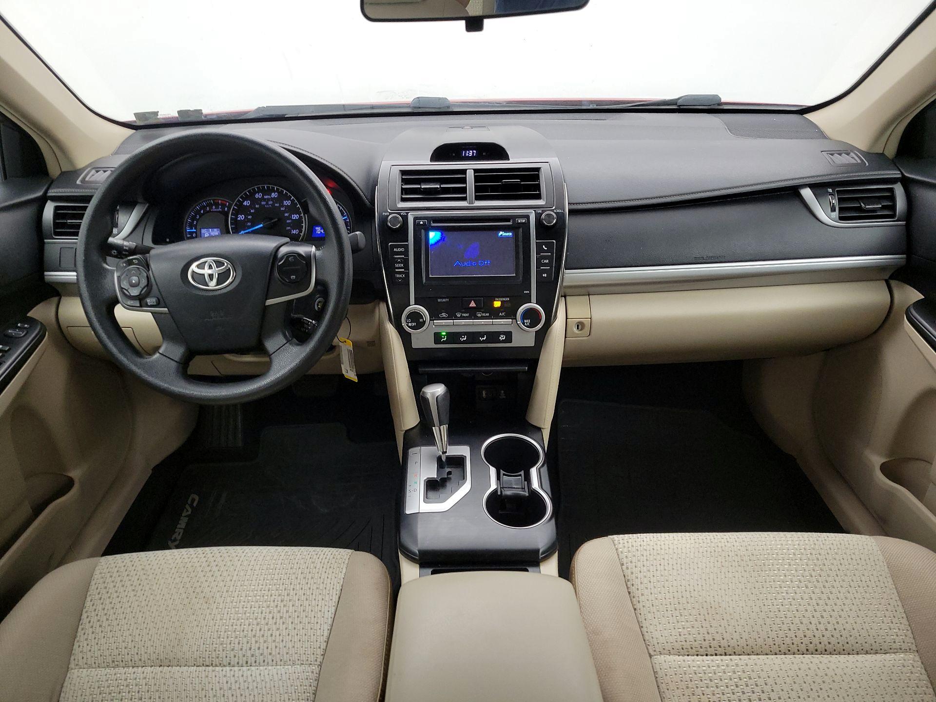 Thumbnail: 2013 Toyota Camry - 9