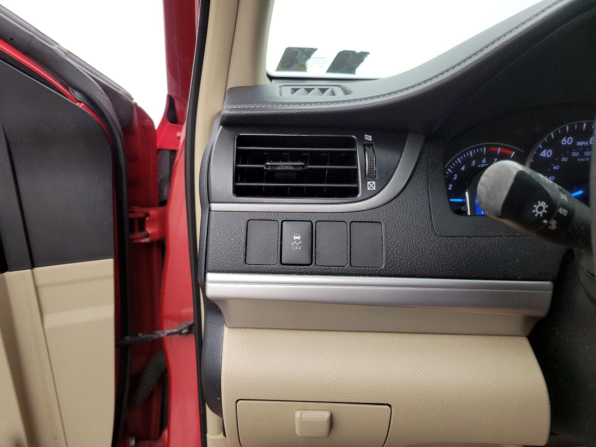 Thumbnail: 2013 Toyota Camry - 13