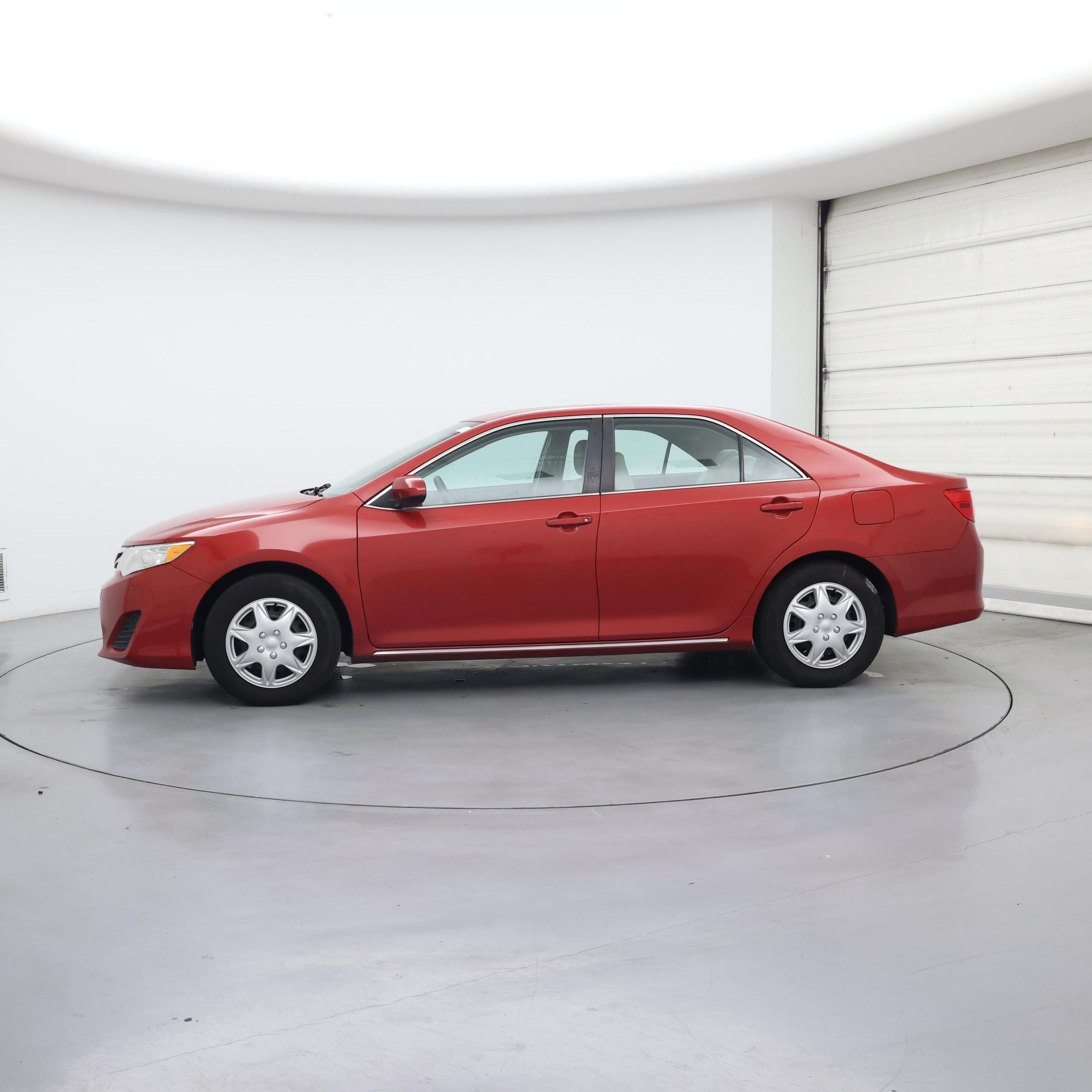 Thumbnail: 2013 Toyota Camry - 3