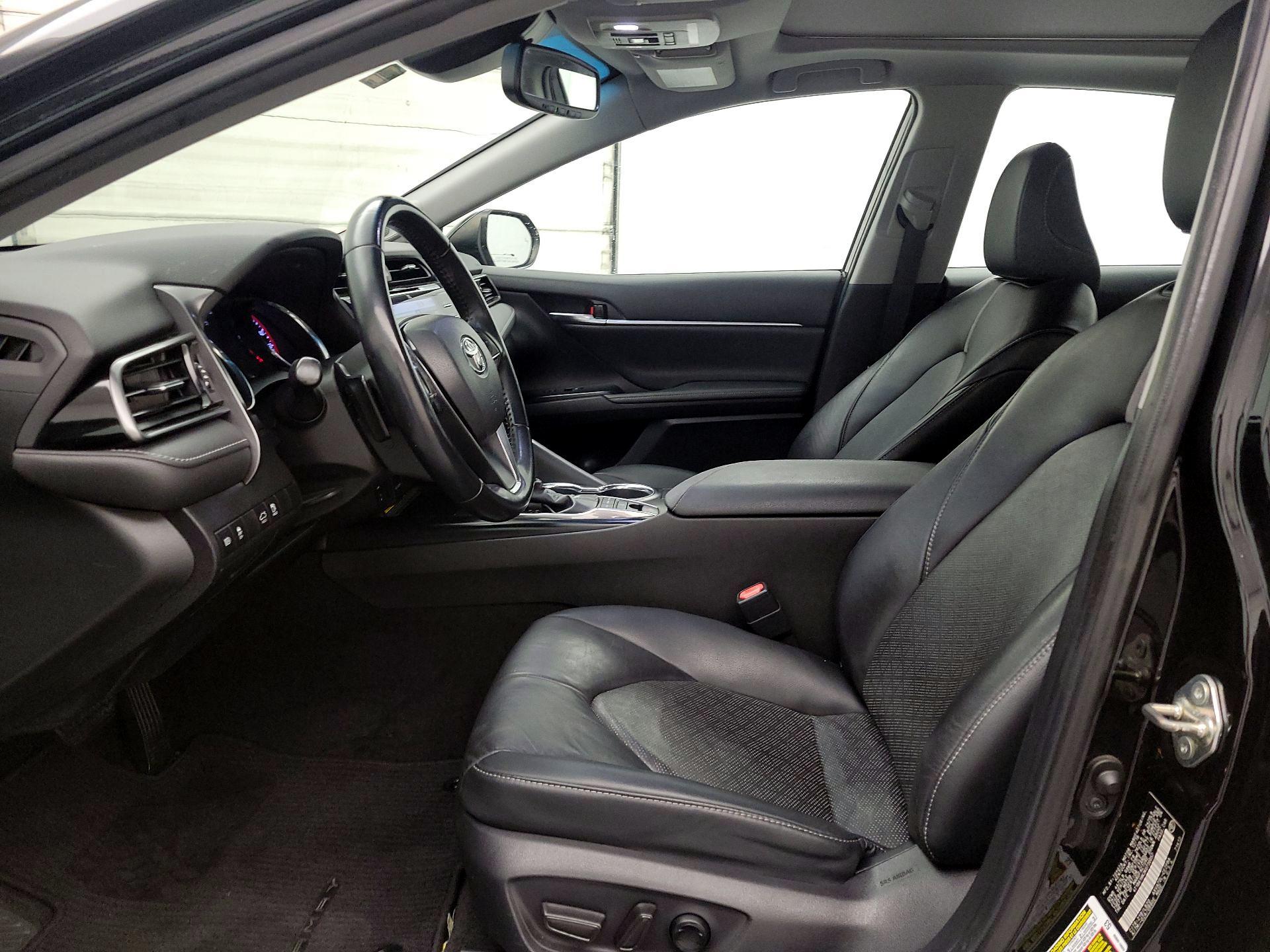 Thumbnail: 2019 Toyota Camry - 11