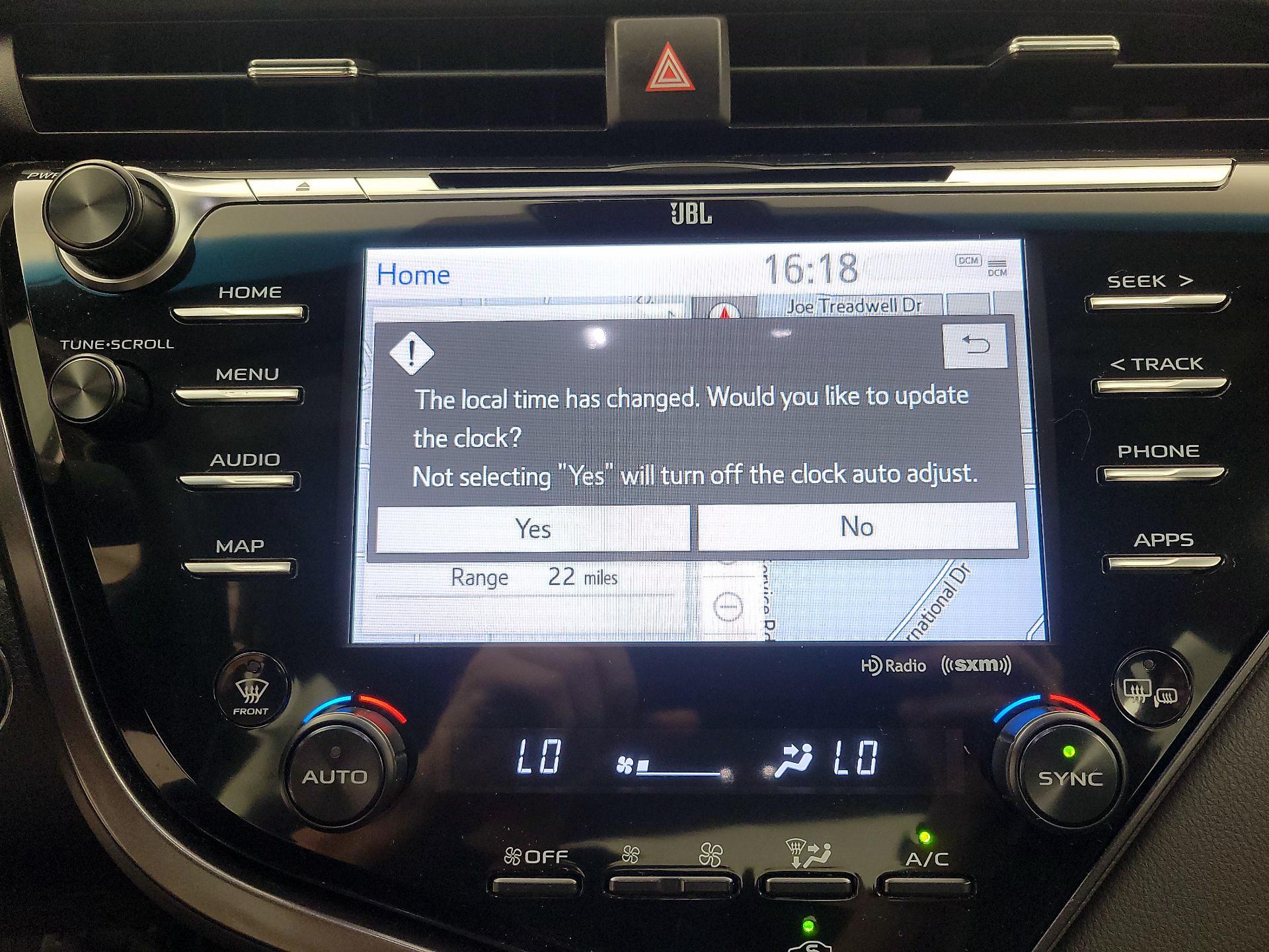 Thumbnail: 2019 Toyota Camry - 15