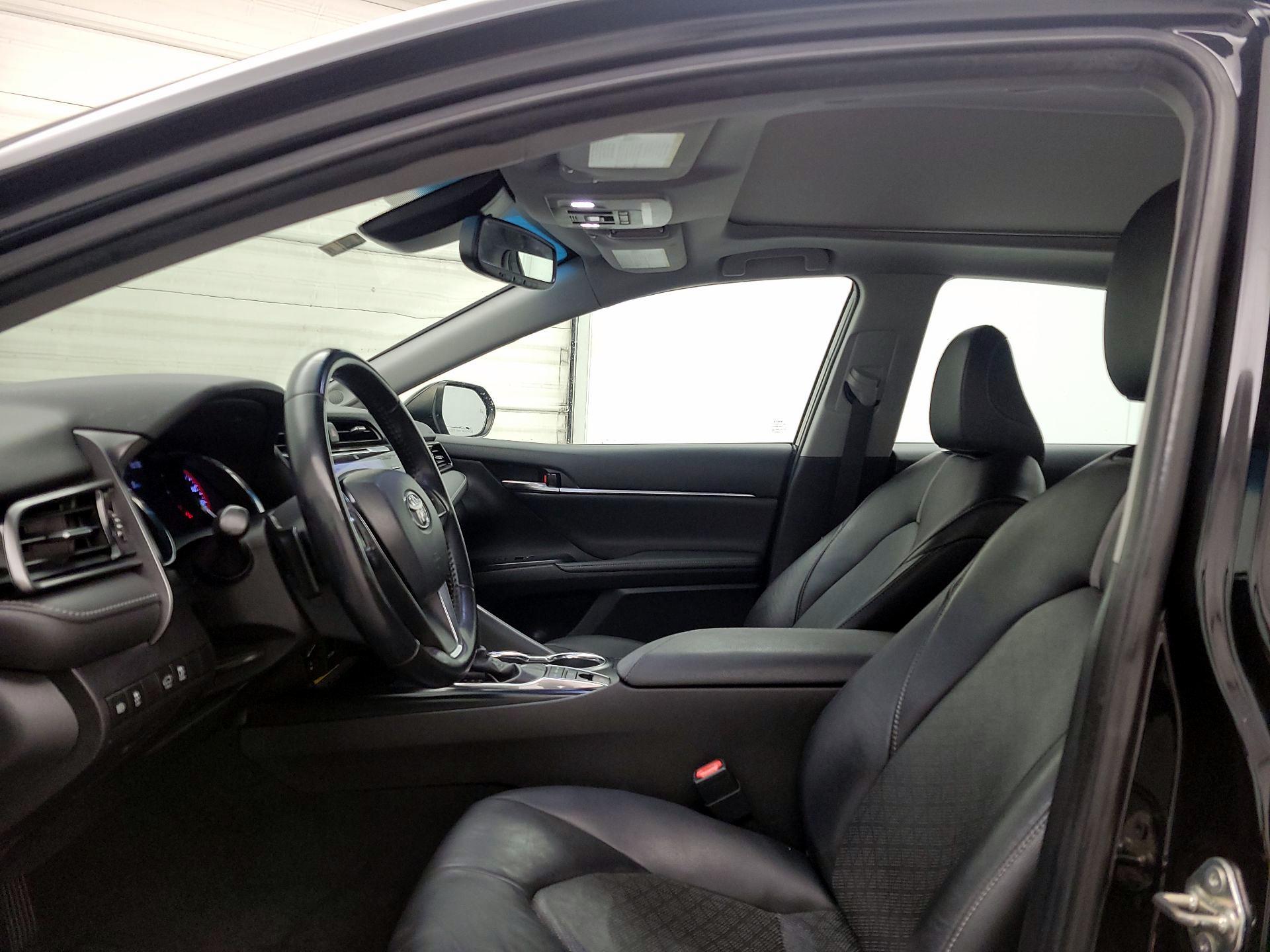 Thumbnail: 2019 Toyota Camry - 19