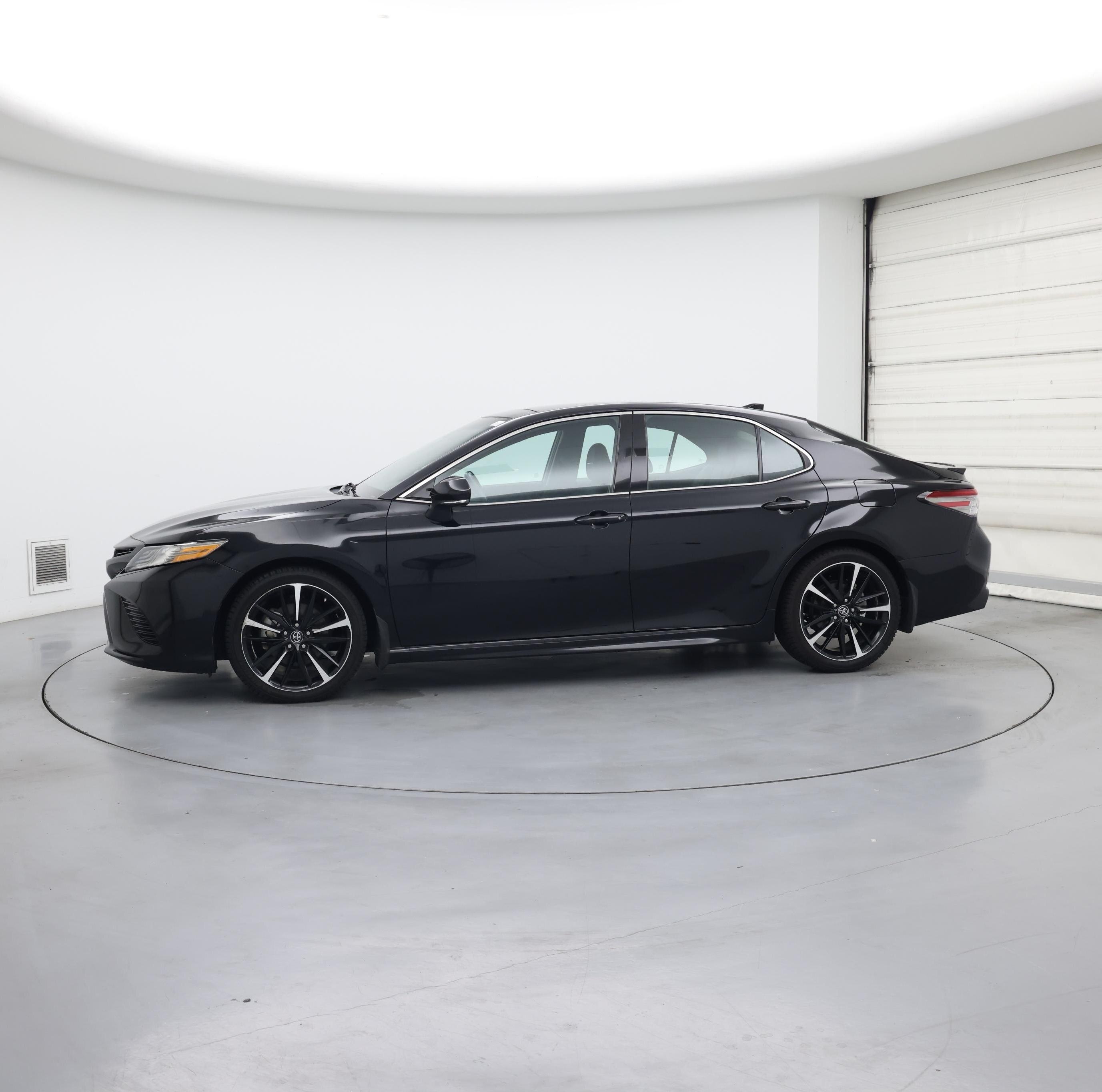 Thumbnail: 2019 Toyota Camry - 3