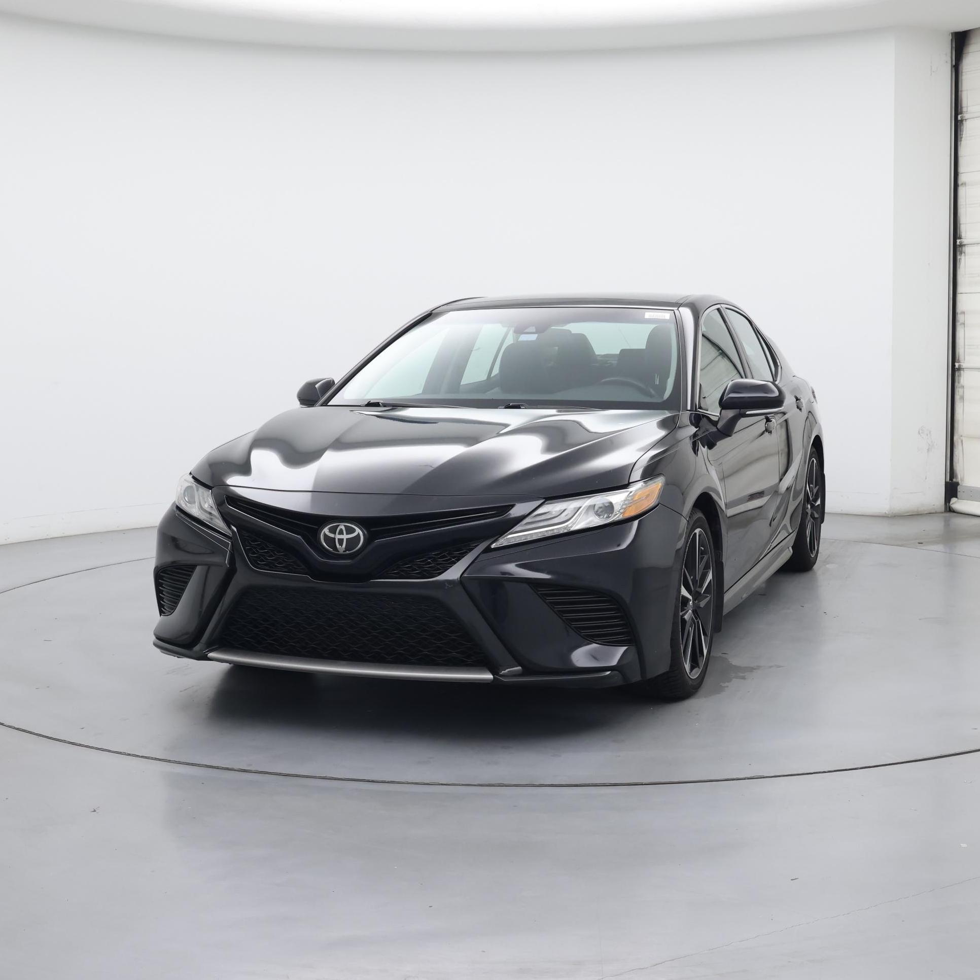 Thumbnail: 2019 Toyota Camry - 4