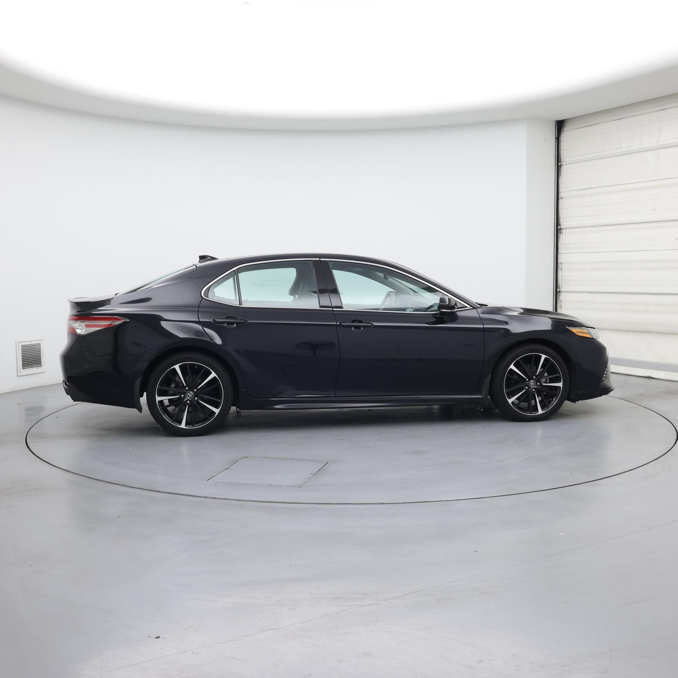 Thumbnail: 2019 Toyota Camry - 7