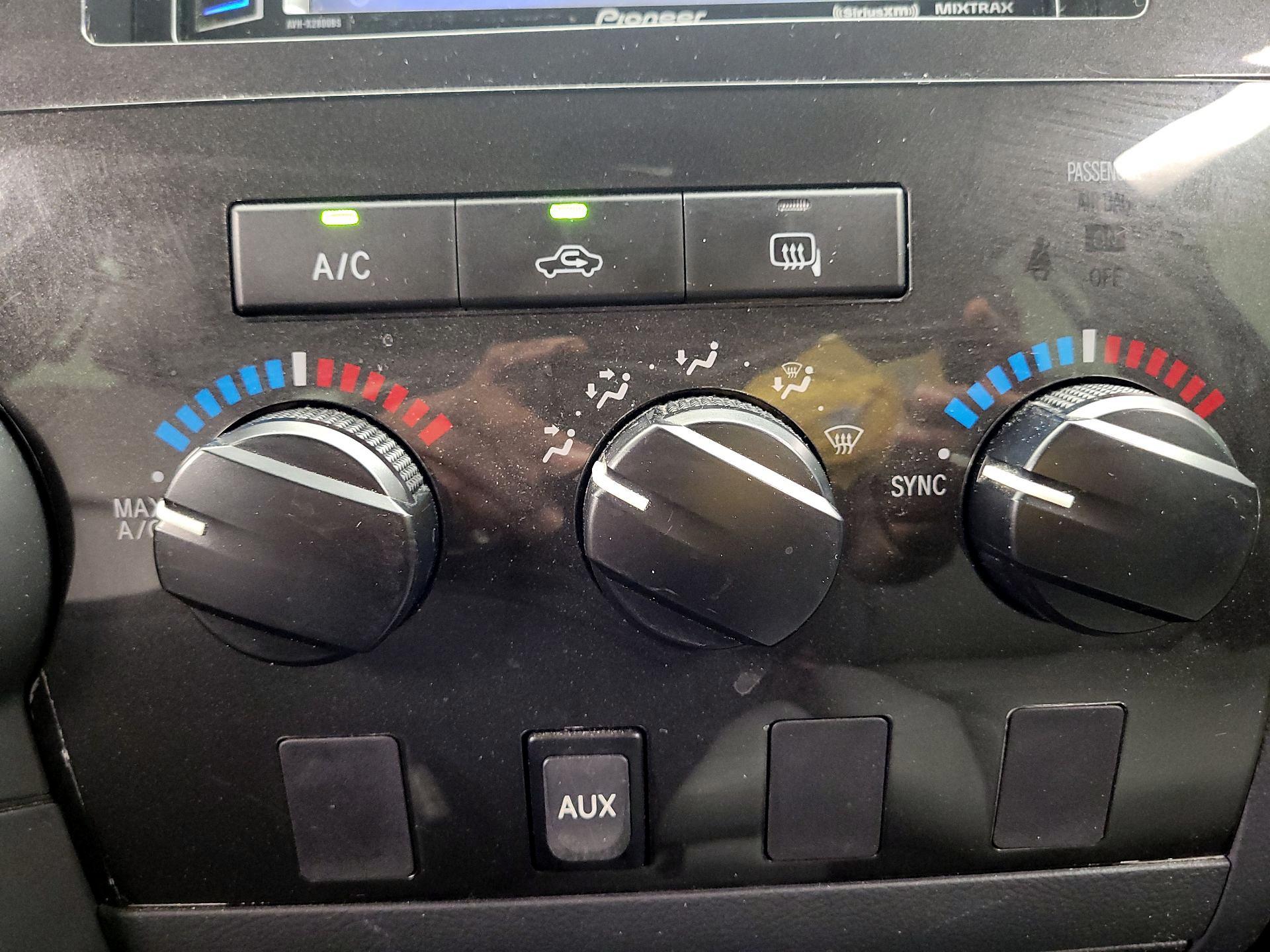 Thumbnail: 2013 Toyota Tundra - 15