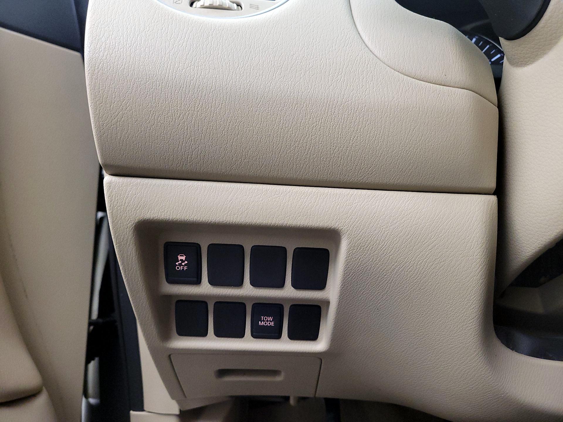 Thumbnail: 2015 Nissan Pathfinder - 13