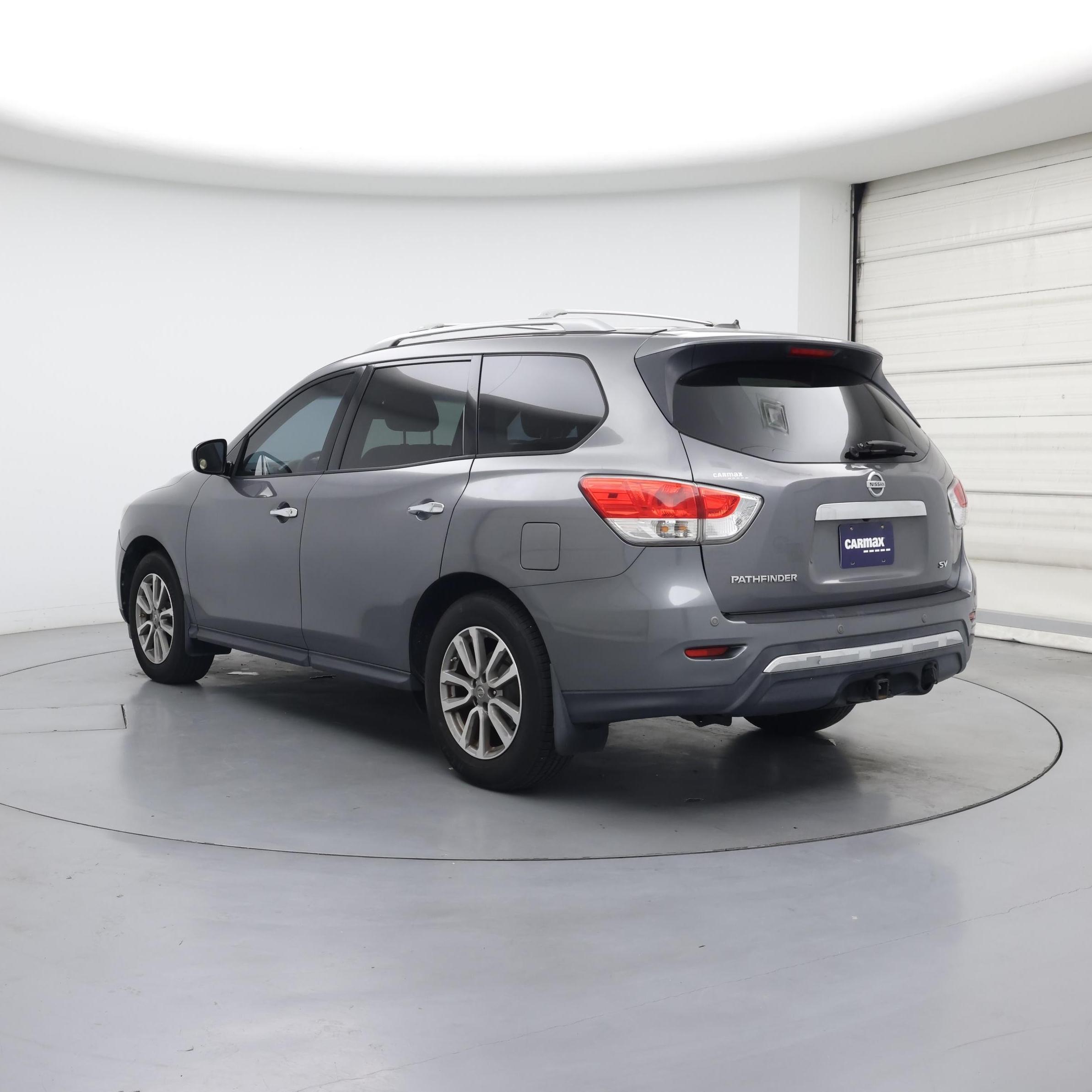 Thumbnail: 2015 Nissan Pathfinder - 2