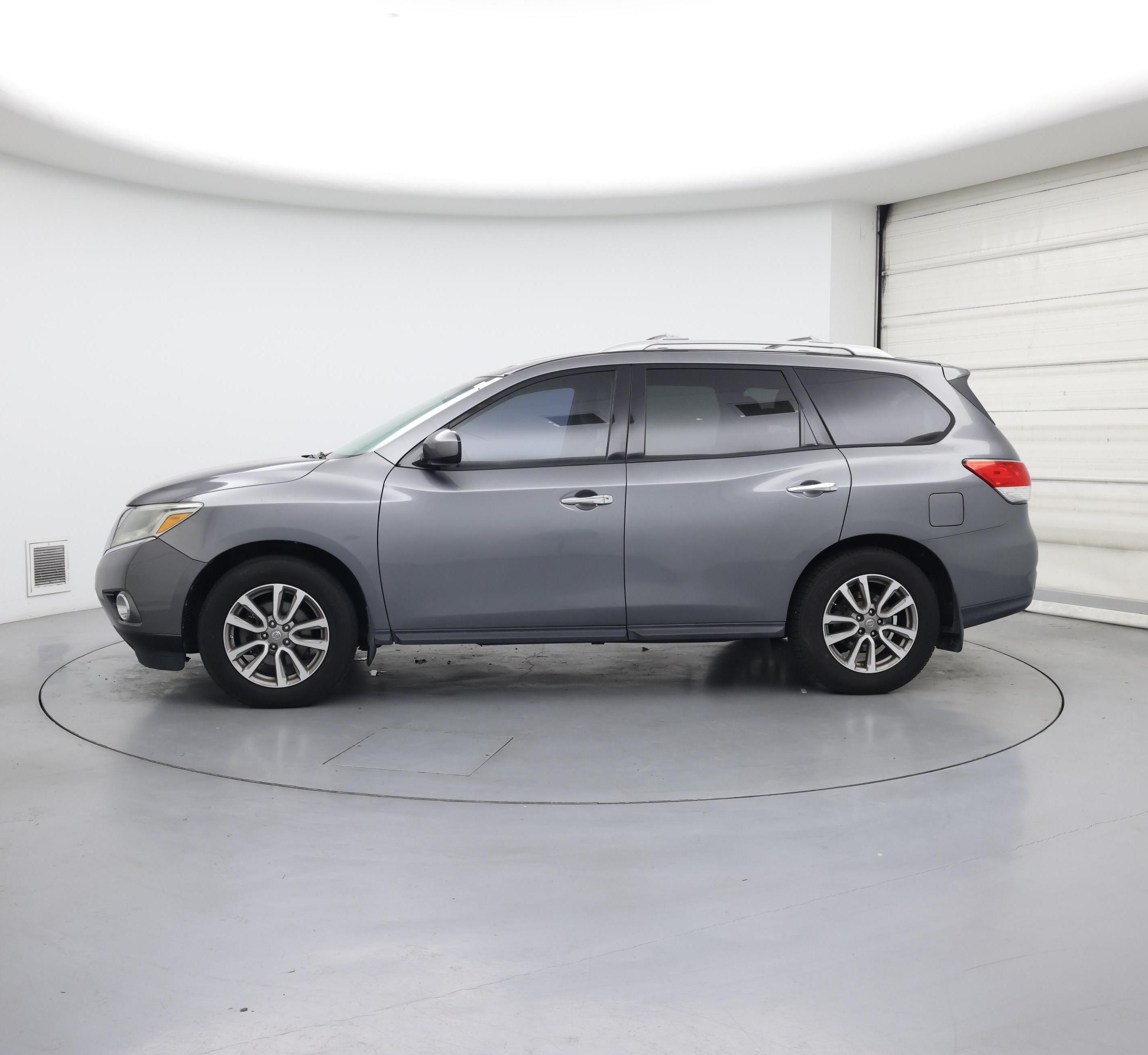 Thumbnail: 2015 Nissan Pathfinder - 3