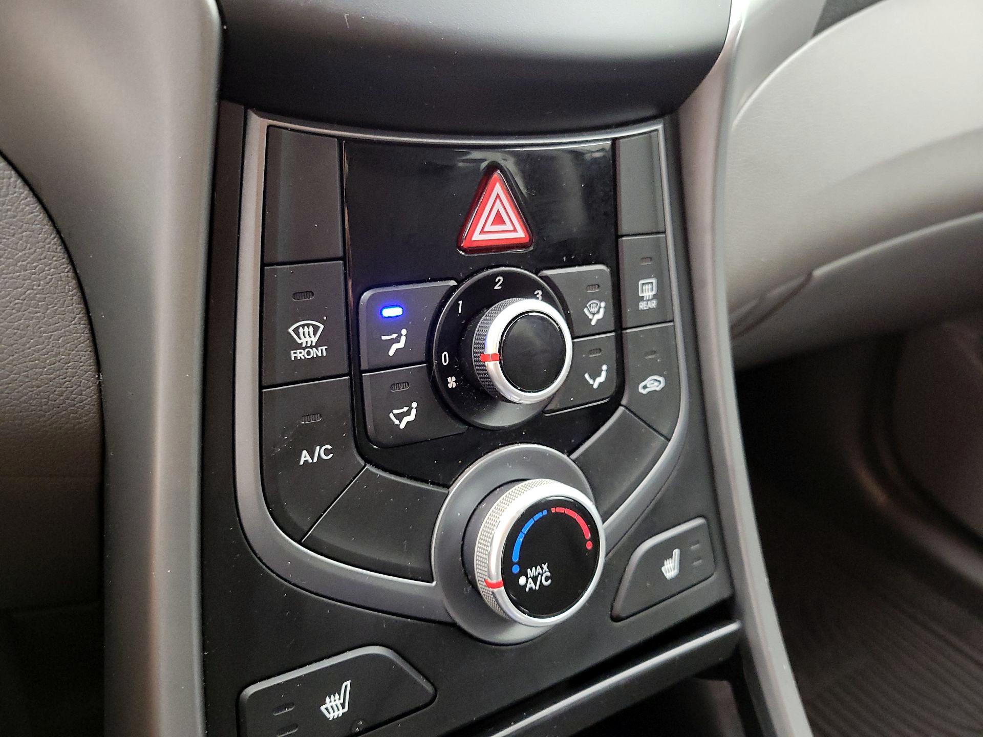 Thumbnail: 2014 Hyundai Elantra - 14