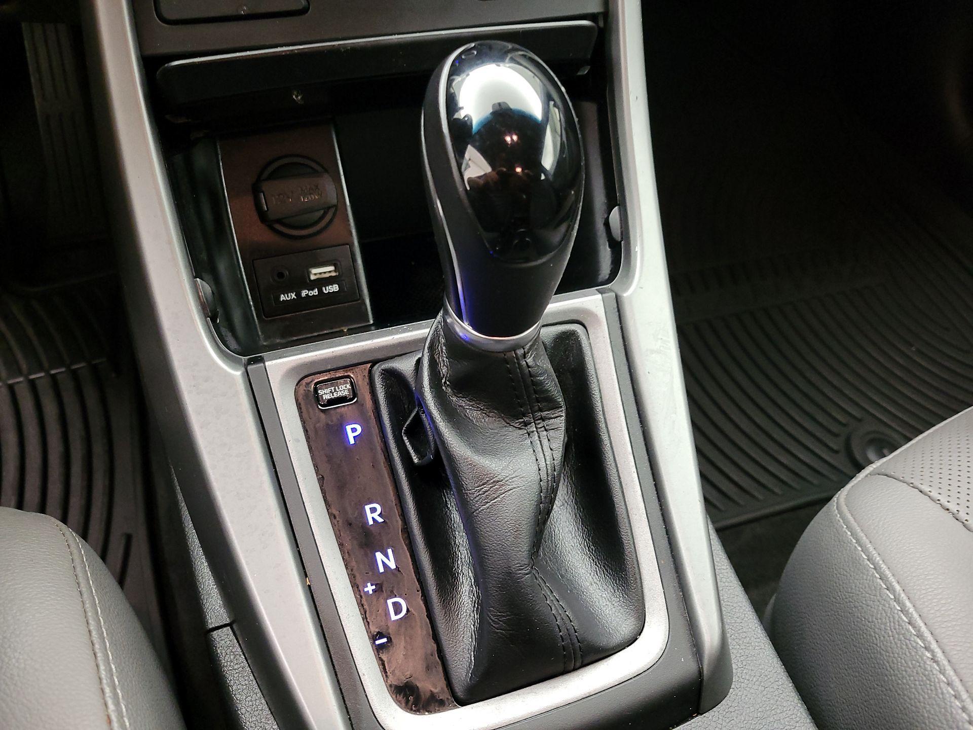 Thumbnail: 2014 Hyundai Elantra - 15